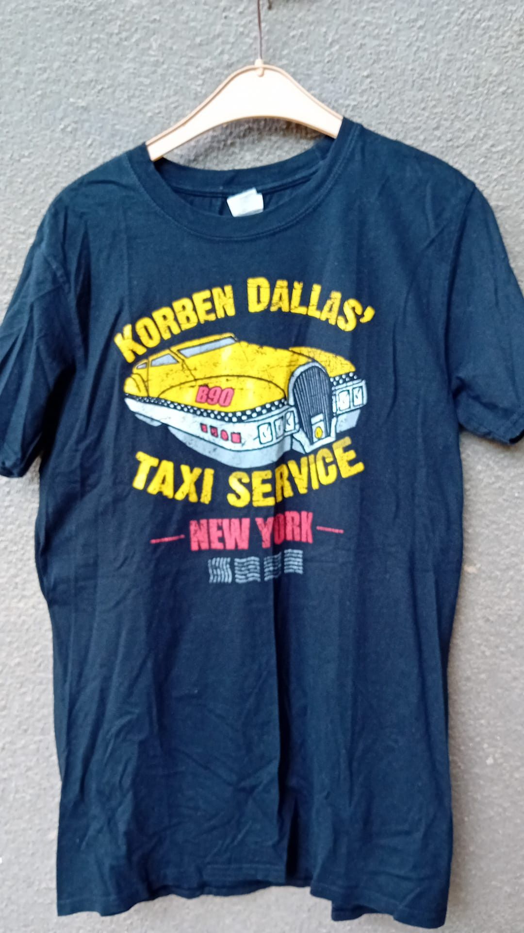 Gildan Korben Dallas Taxi Service The Fifth Element movie tee sz M Size US M / EU 48-50 / 2 - 1 Thumbnail