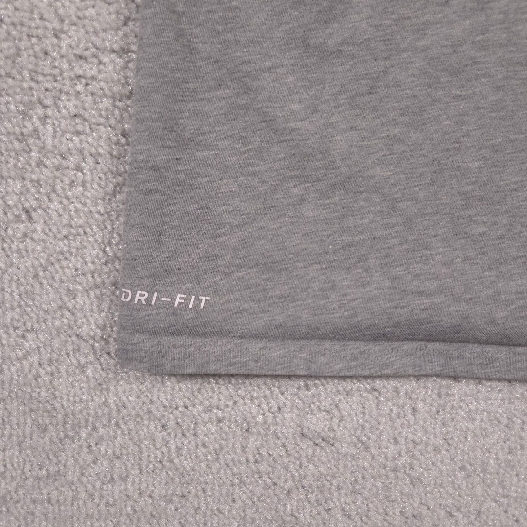 Nike Nike Dri-FIT Shirt Mens Small Gray Crewneck Short Sleeve Swoosh Graphic Athletic Tee Nike Tee Size US S / EU 44-46 / 1 - 4 Thumbnail
