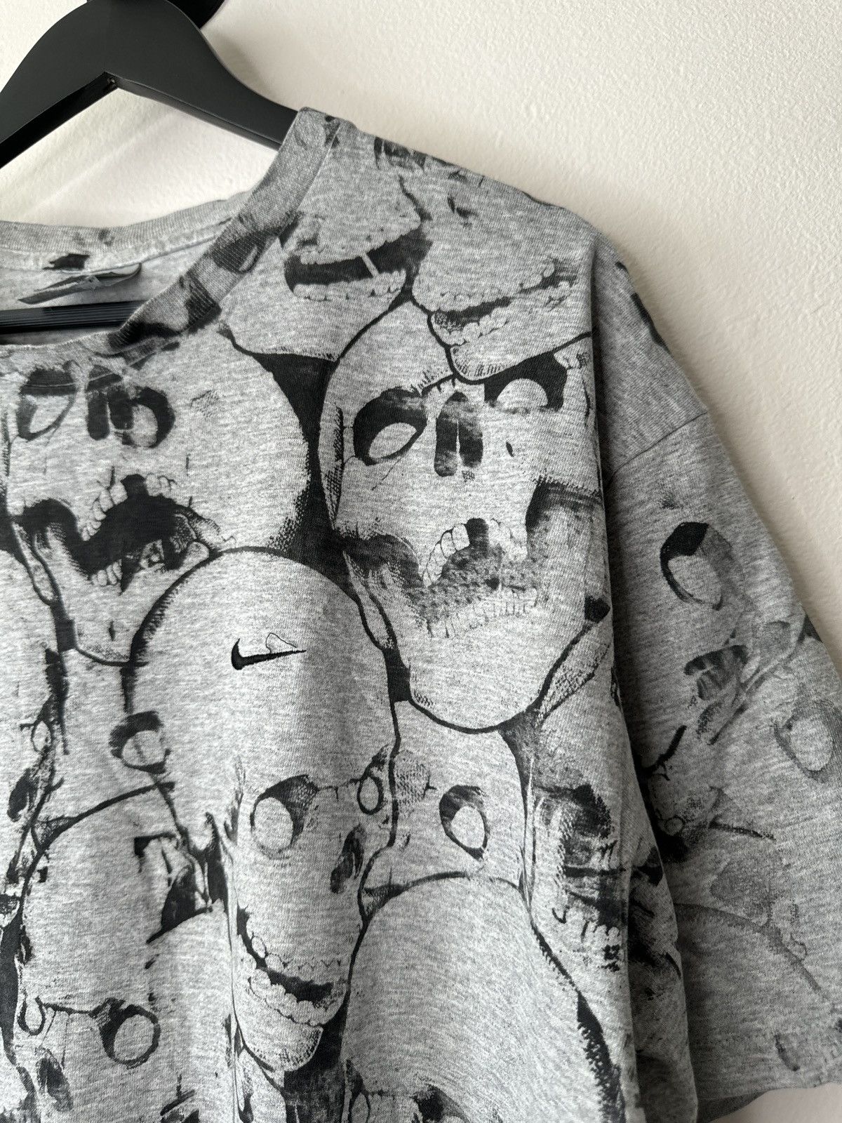 Nike × Vintage Vintage Nike Y2K Silver Tag Custom Skulls AOP T Shirt Size US XL / EU 56 / 4 - 5 Thumbnail