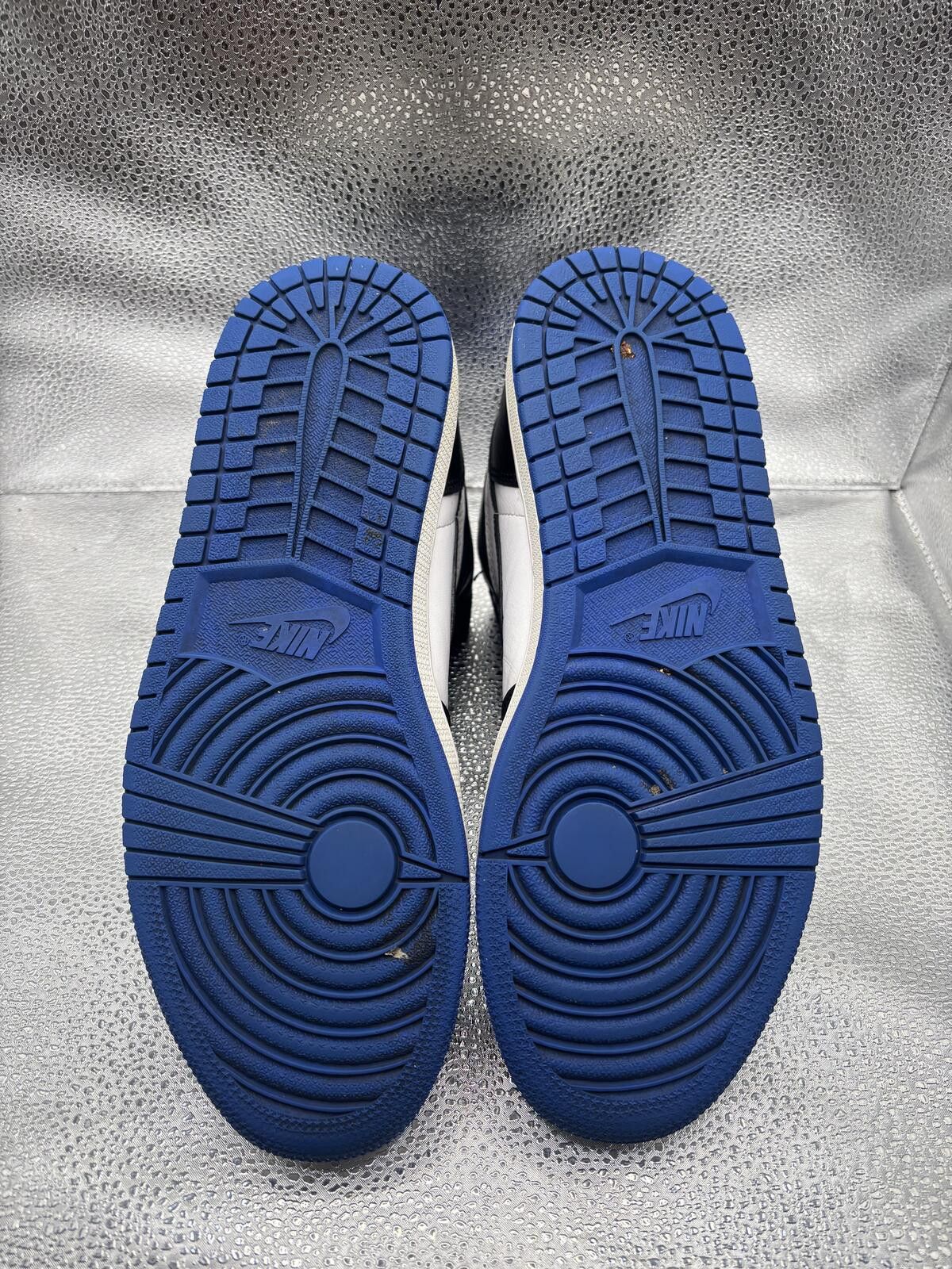 Jordan Brand Air Jordan 1 high royal toe Size US 9.5 / EU 42-43 - 3 Thumbnail