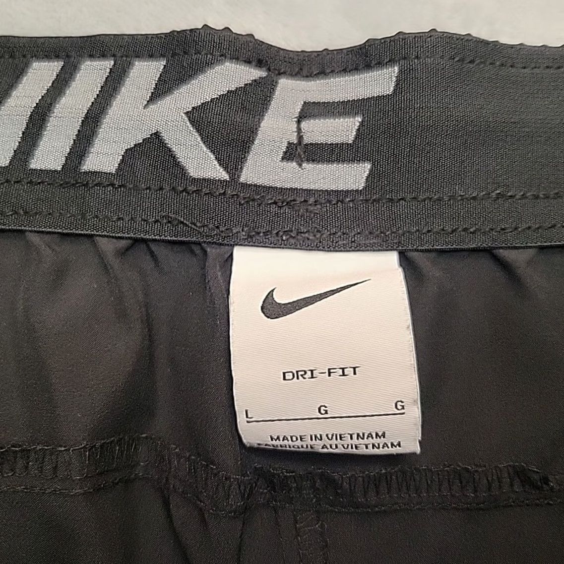 Nike Nike Dri-Fit Shorts Mens L Black Basketball Running Elastic Drawstring Size US 33 - 2 Thumbnail