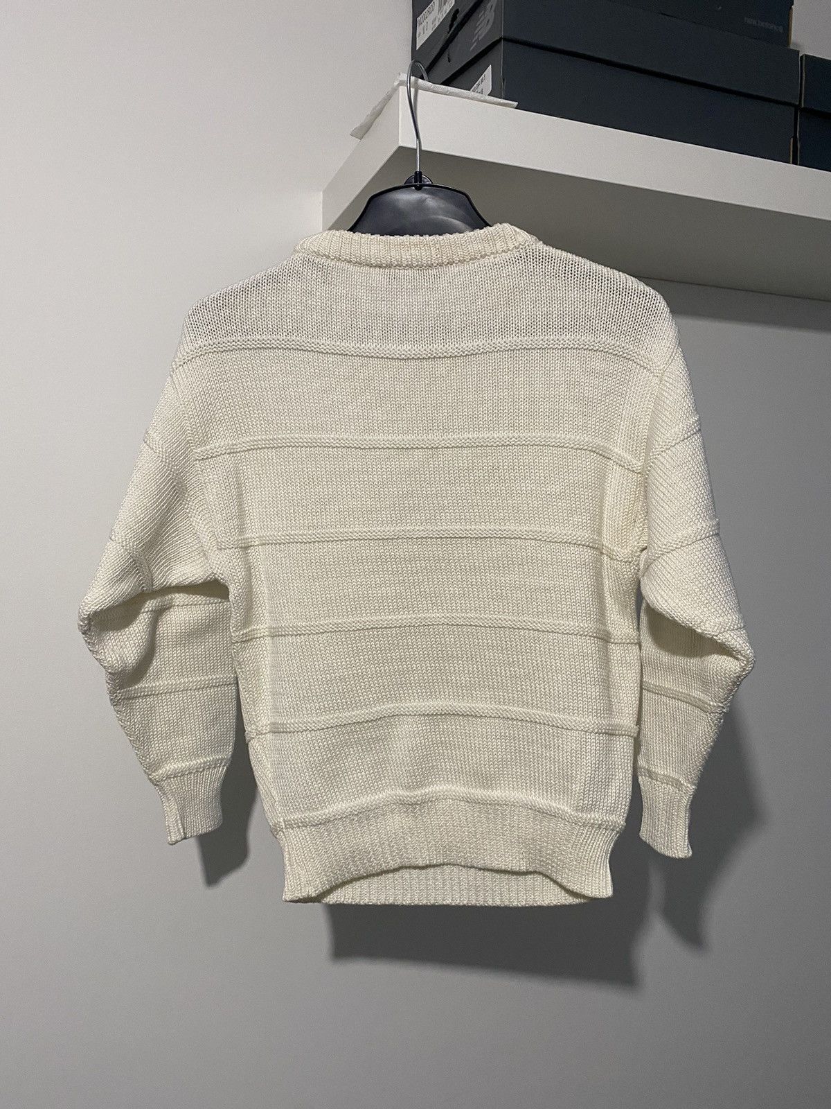 Escada × Vintage Escada Vintage Sweater 36/S Embroidered Butterfly jumper y2k Size XS / US 0-2 / IT 36-38 - 9 Thumbnail