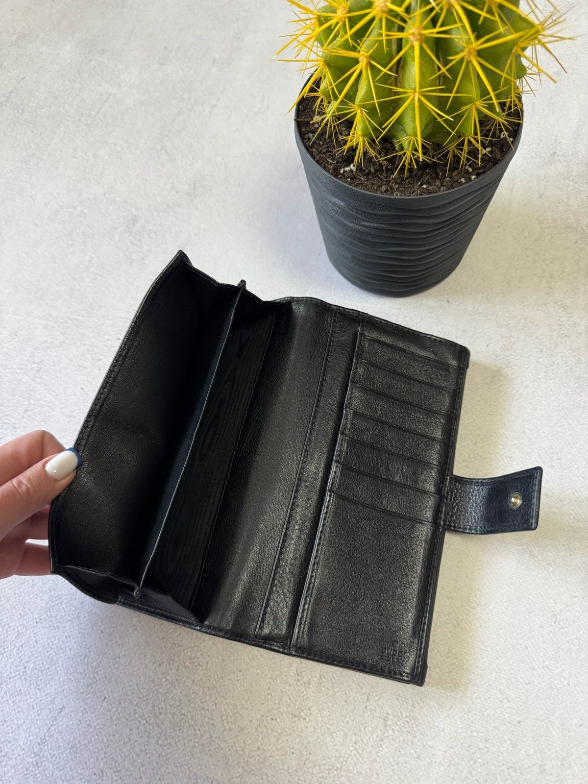 Gucci Vintage Gucci Leather Wallet Big Logo Very Rare Size ONE SIZE - 8 Thumbnail