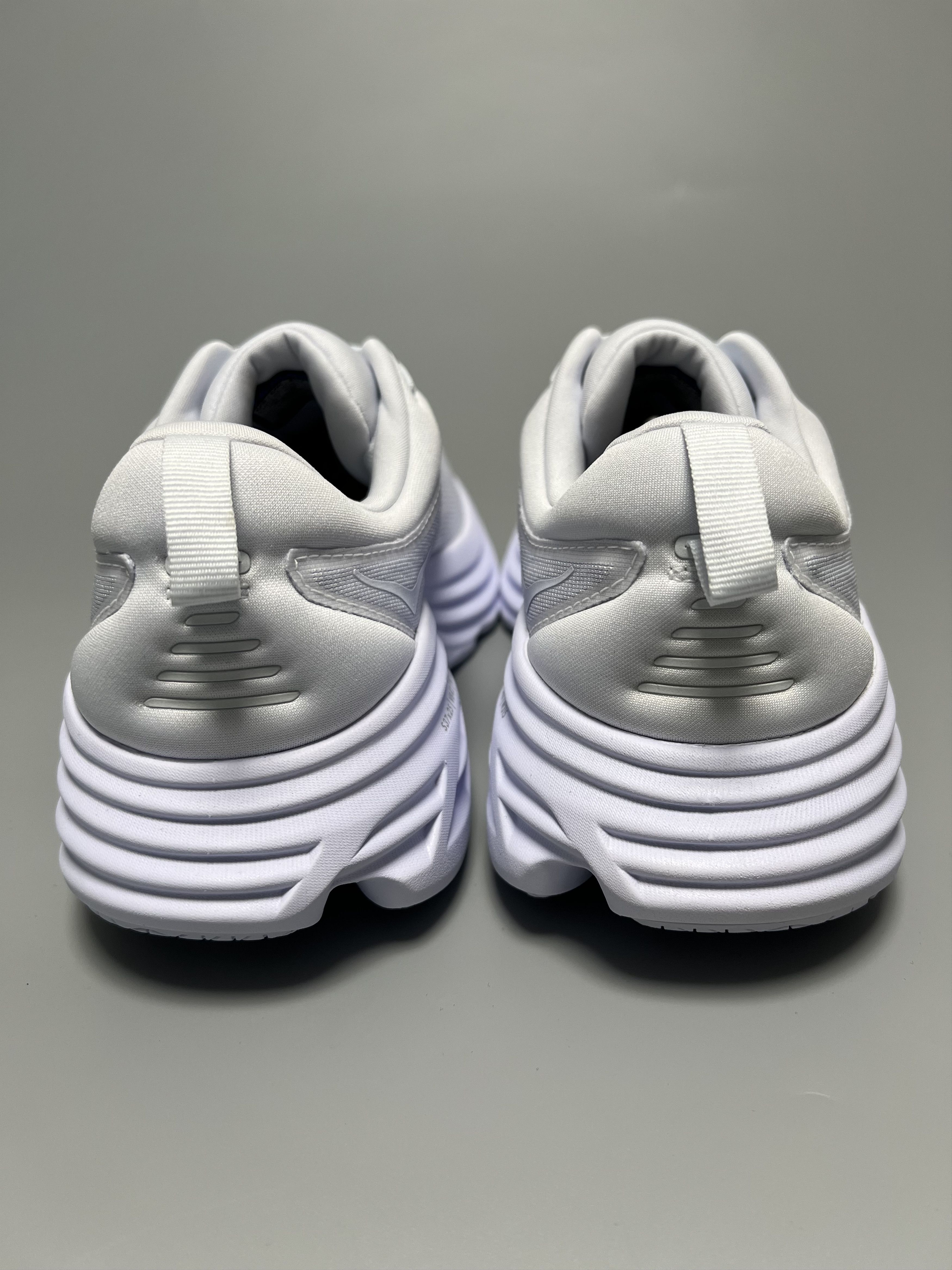 Hoka 11D Hoka One One Bondi 8 Running Shoes Gym Walking Size US 11 / EU 44 - 3 Thumbnail