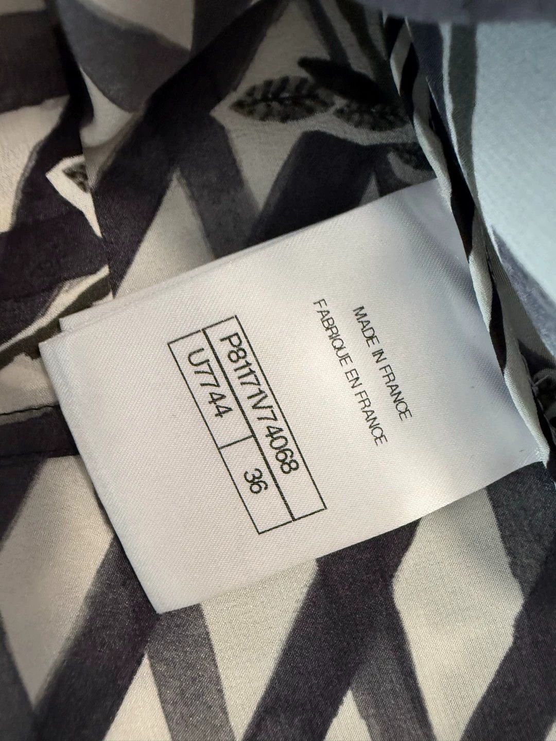 Chanel Chanel 26P B&W Graffiti-Check Silk Top 36 NWT Size XS / US 0-2 / IT 36-38 - 6 Thumbnail