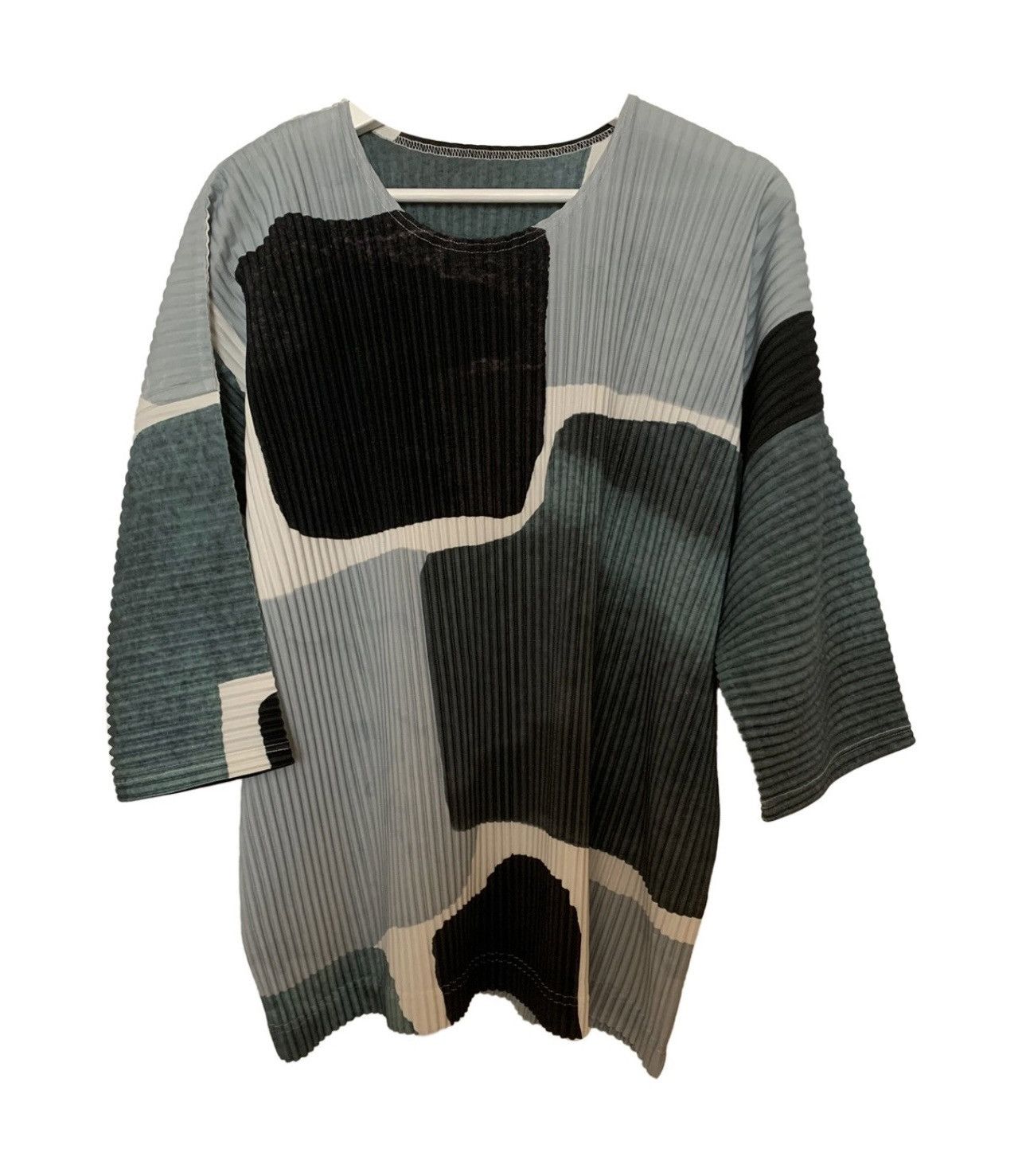 Issey Miyake ISSEY MIYAKE T-shirt size 2 grey plisse Size US M / EU 48-50 / 2 - 1 Thumbnail
