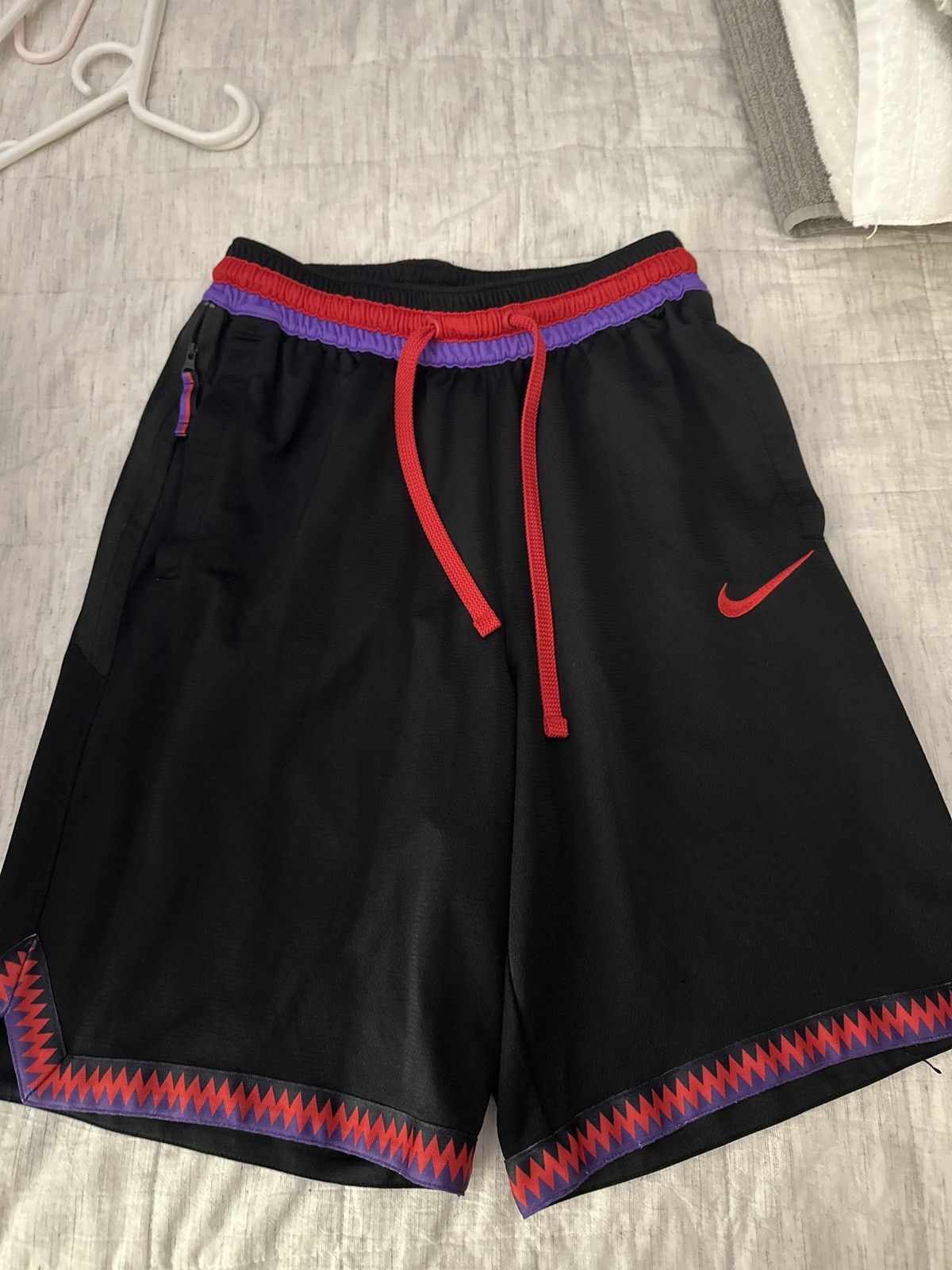 Nike Nike Basketball shorts Size US 32 / EU 48 - 1 Thumbnail