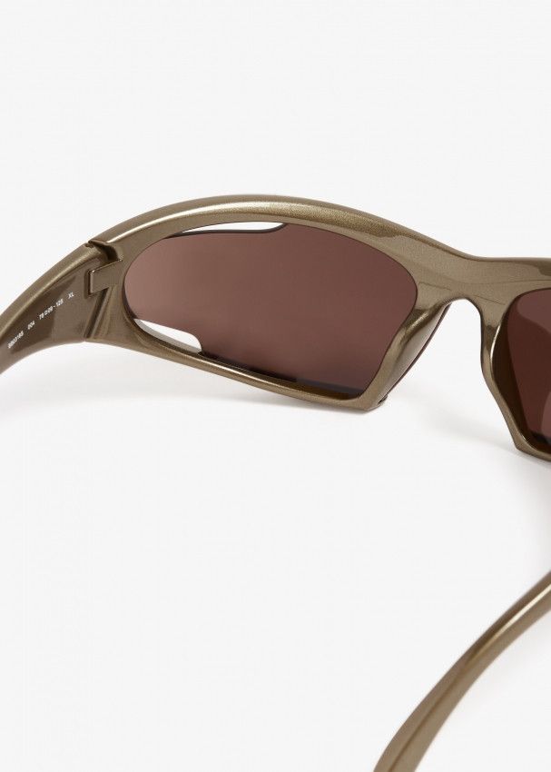 Balenciaga o1mt1gz0125 Size: OS / Dynamo Rectangle Sunglasses Golden Size ONE SIZE - 4 Thumbnail