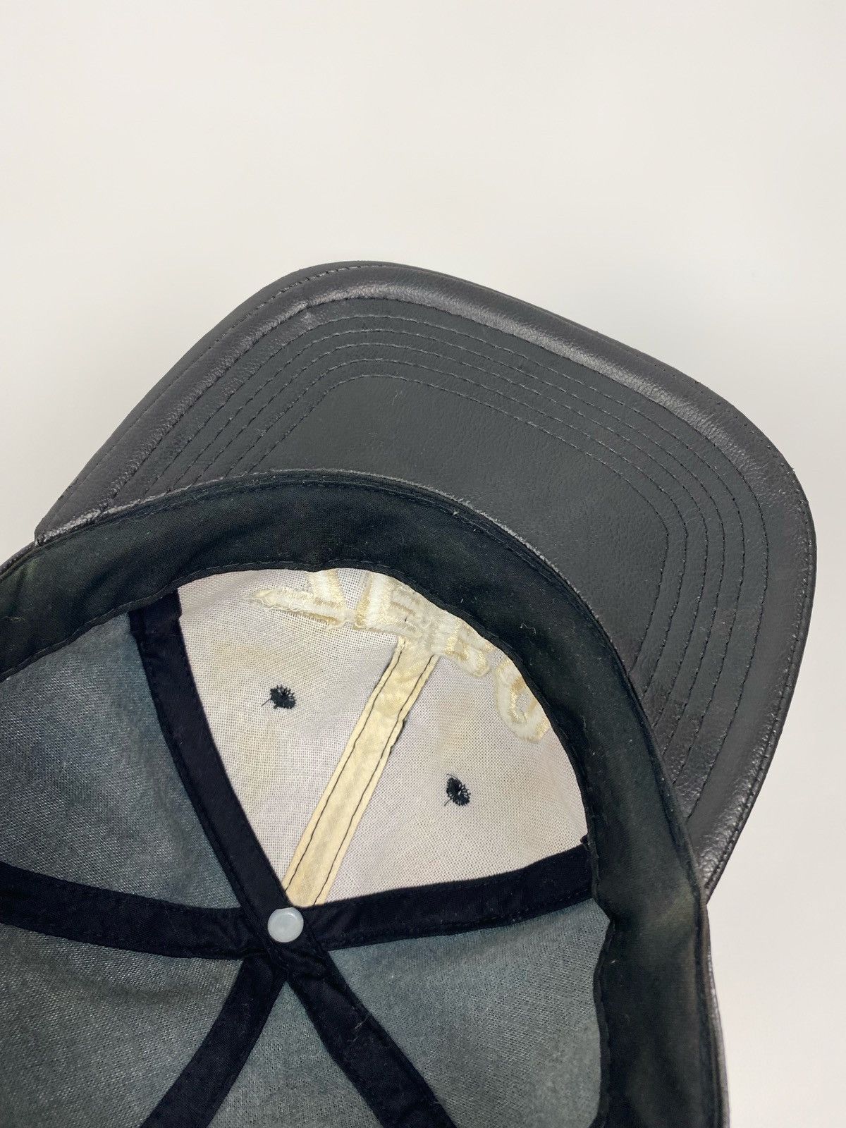 Vintage 1990’s Vintage Zero Spell Out PVC Coated Snap Back Hat Size ONE SIZE - 11 Thumbnail