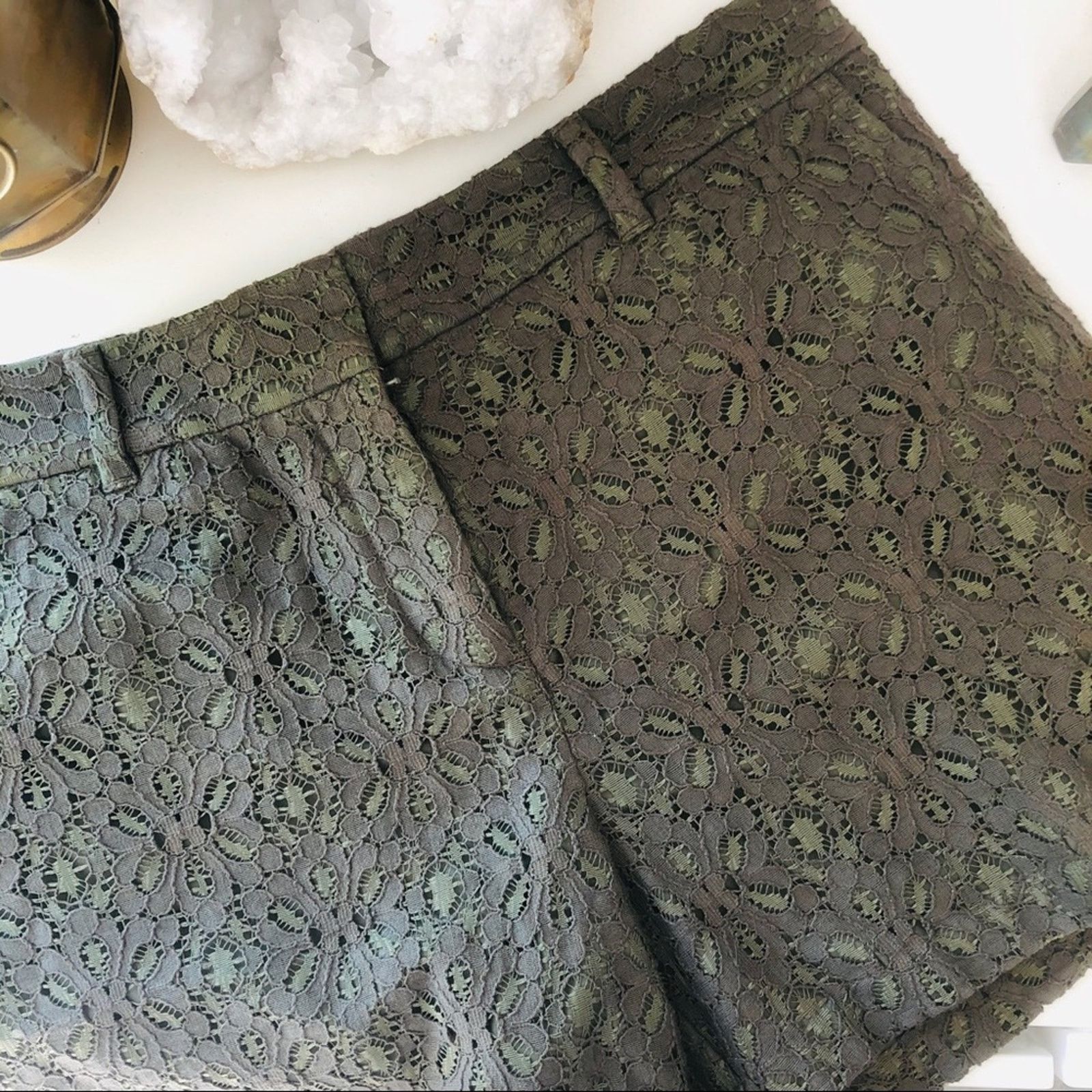Loft NEW ANN TAYLOR LOFT Olive Green Lace Chino Tab Zip Shorts Size 28" / US 6 / IT 42 - 5 Thumbnail