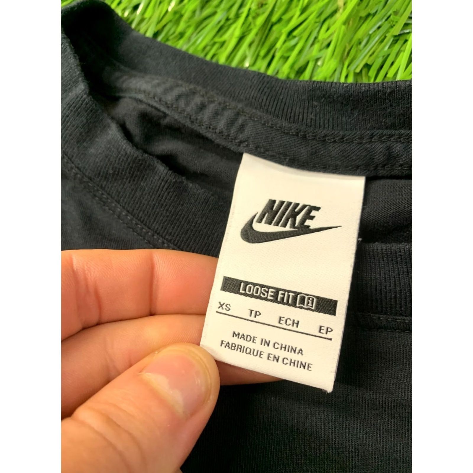 Nike NIKE SWOOSH ORIGINAL 2021 WOMEN CROP TEE SHIRT XS BLACK Jersey Casual Short Sleeve T-Shirt PNG? Size XS / US 0-2 / IT 36-38 - 4 Thumbnail