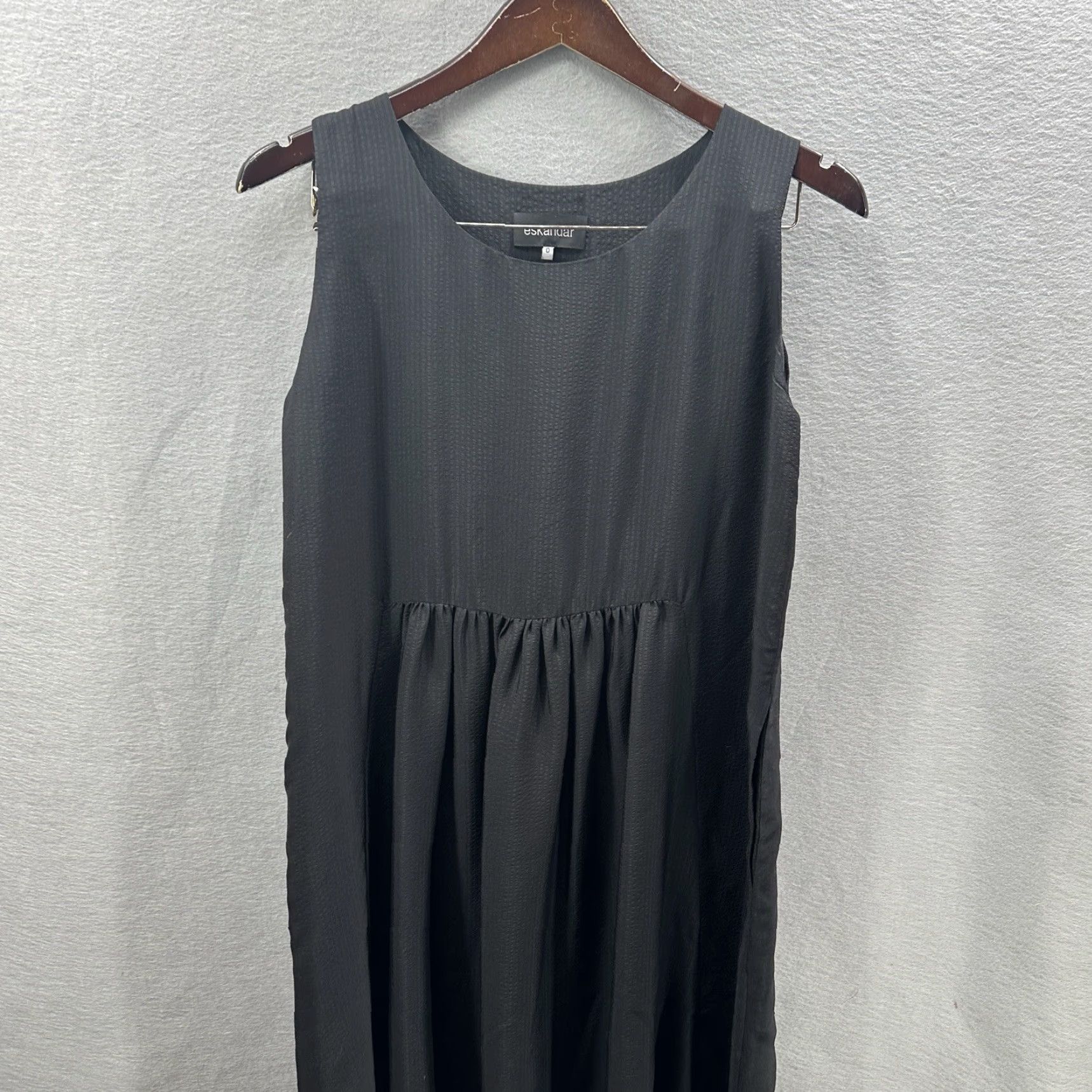 eskandar VINTAGE Eskandar Silk Dress Women Midi Sleeveless Black Lightweght Pockets Bohemian Art 2020s Womens Size S / US 4 / IT 40 - 2 Thumbnail