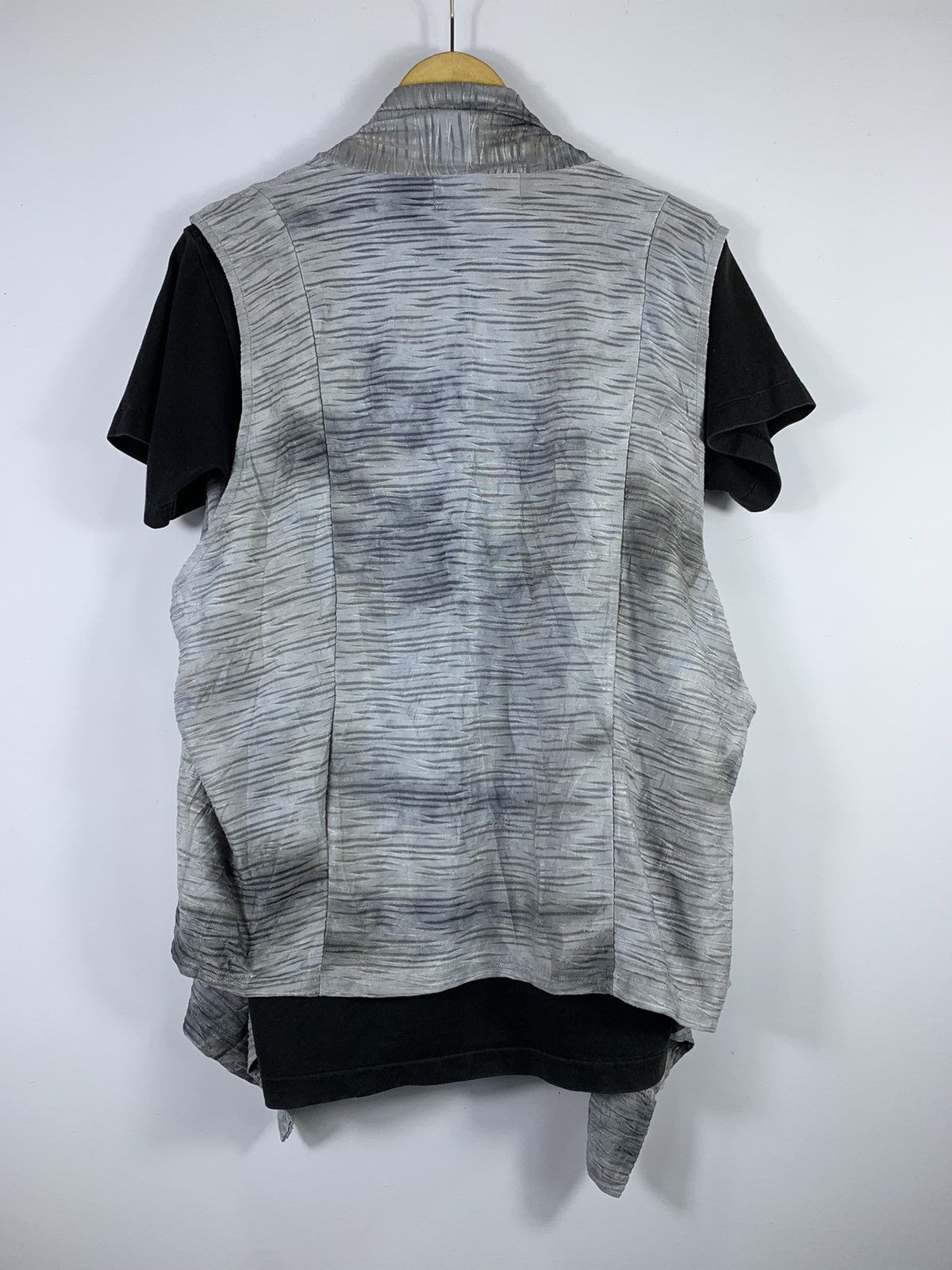 Tornado Mart Tornado mart japan fur outer racoonn y2k style Size US M / EU 48-50 / 2 - 6 Thumbnail