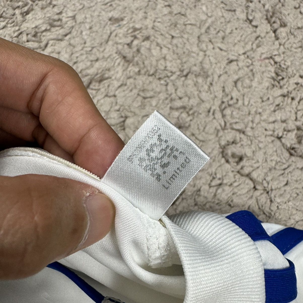 Adidas Vintage Real Madrid ‘OZIL’ Home Jersey Size US S / EU 44-46 / 1 - 25 Thumbnail