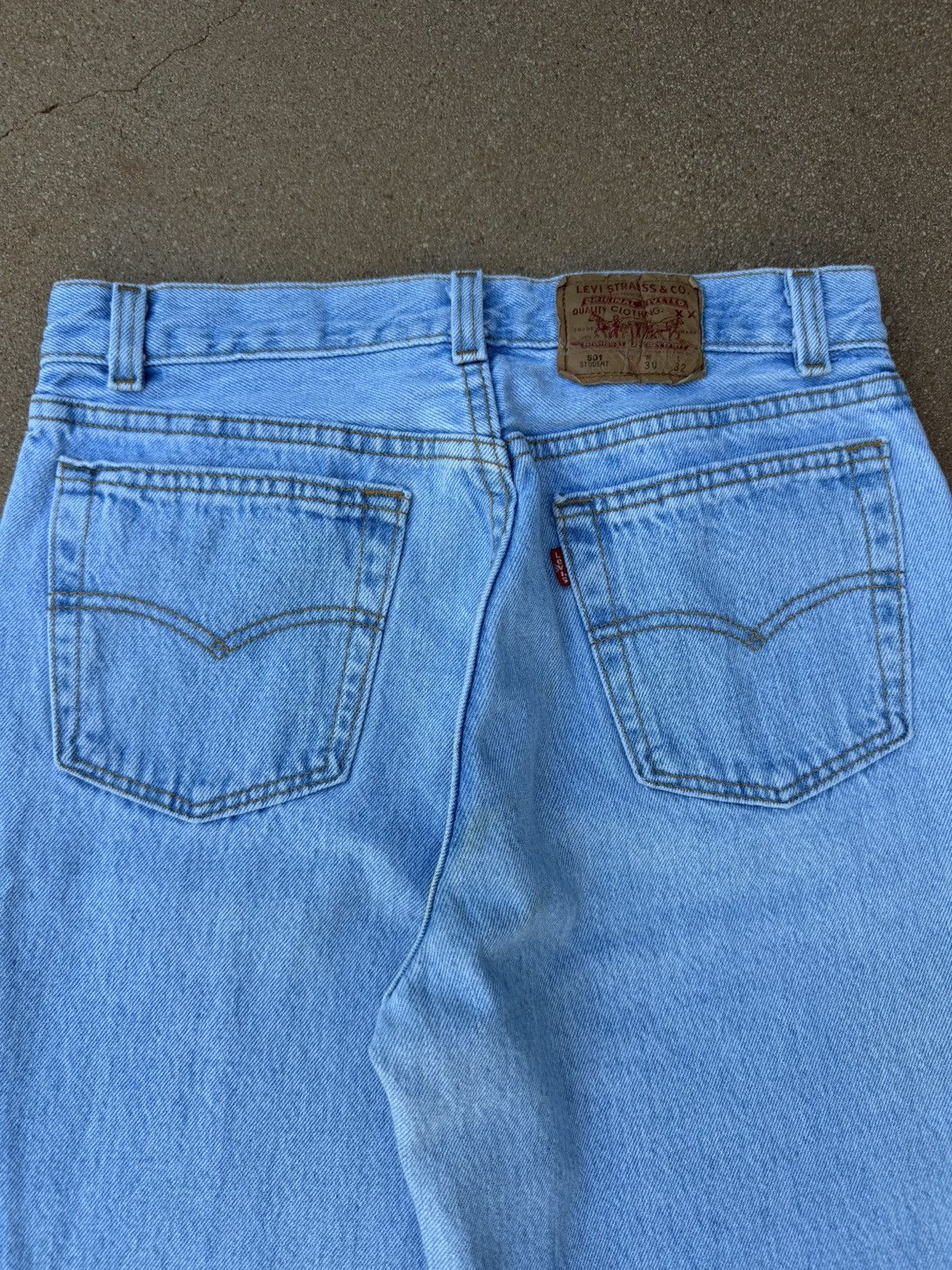 Levi's Vintage 90s Levi’s 501xx Student Fit Faded Denim Jeans 28x31 Size 28" / US 6 / IT 42 - 6 Thumbnail