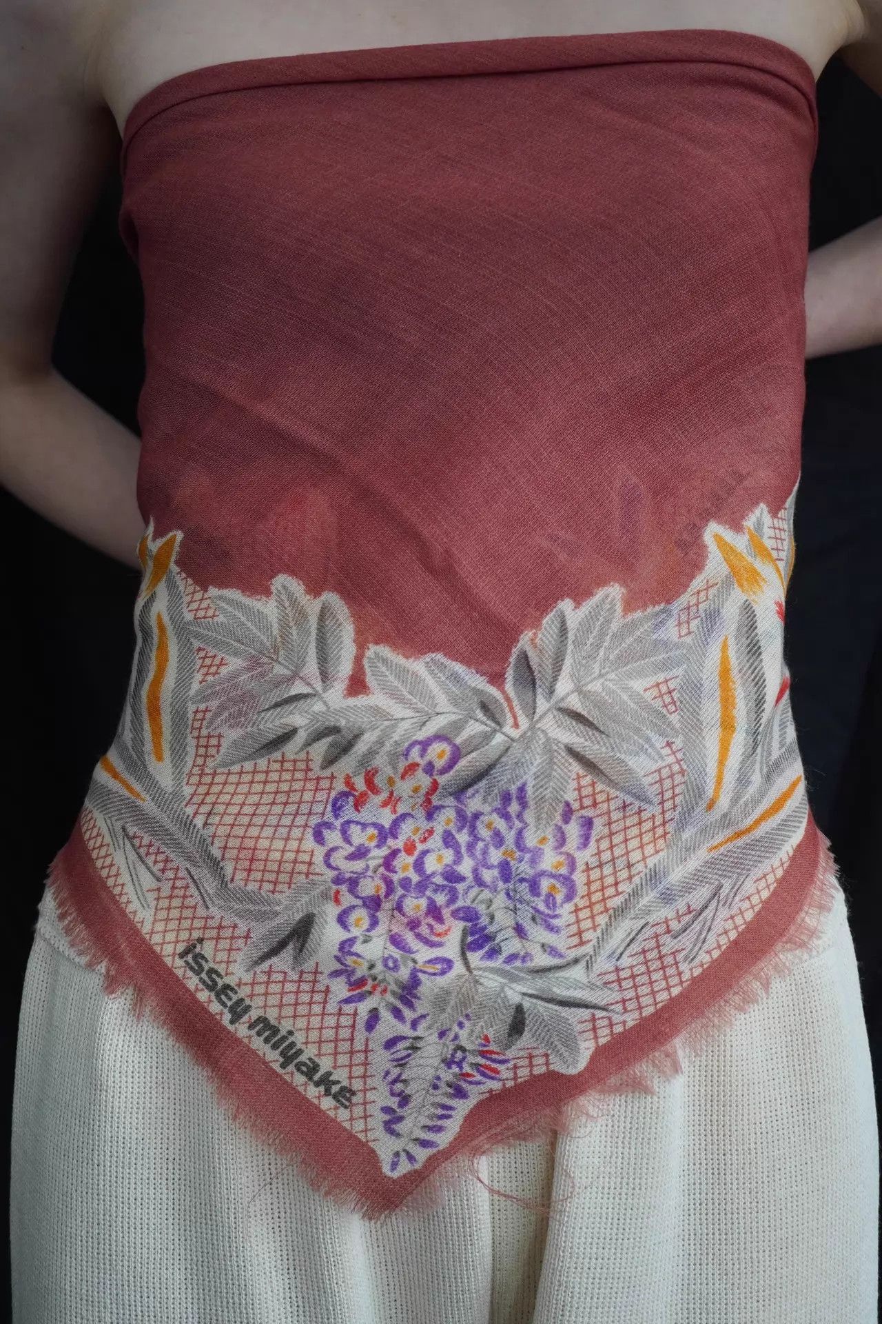 Issey Miyake Issey Miyake 1970s Salmon Pink Tropical Floral Wool Scarf Size ONE SIZE - 3 Thumbnail