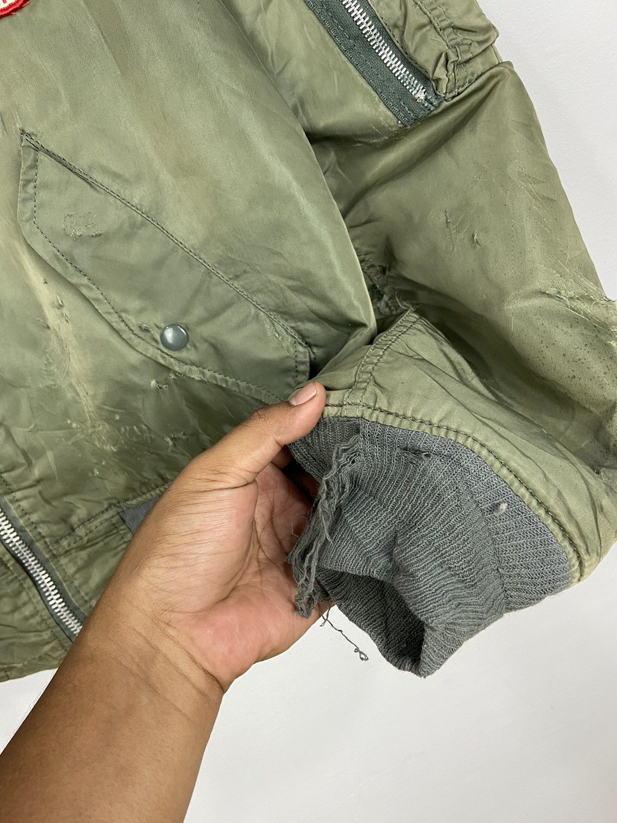 Alpha Industries MA 1 Crazy Design The Wildhearts Worn Distressed Jacket Size US L / EU 52-54 / 3 - 11 Thumbnail