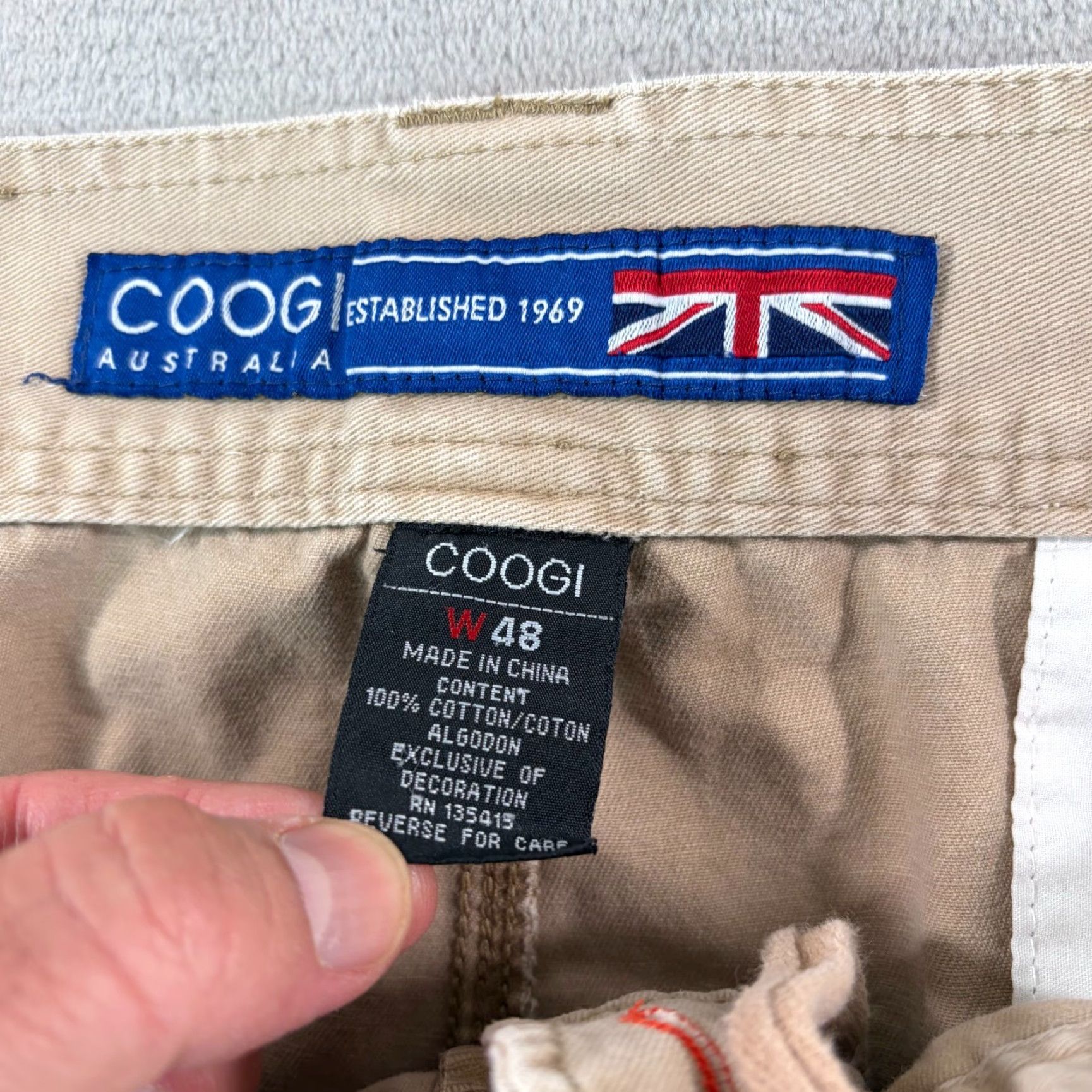 Coogi VINTAGE COOGI Australia Paratrooper Cargo Shorts Beige Men 48 Distressed Y2K Cargo Zip Pockets Embroidered High Rise Relaxed 청 Size US 32 / EU 48 - 3 Thumbnail