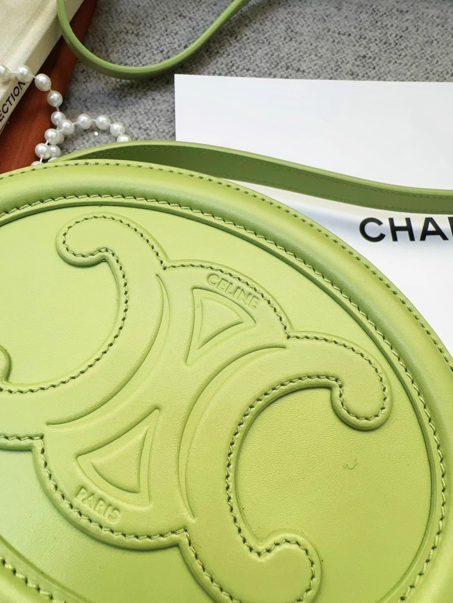 Celine Celine Avocado Green Triomphe Logo Embossed Mooncake Mint Size ONE SIZE - 3 Thumbnail