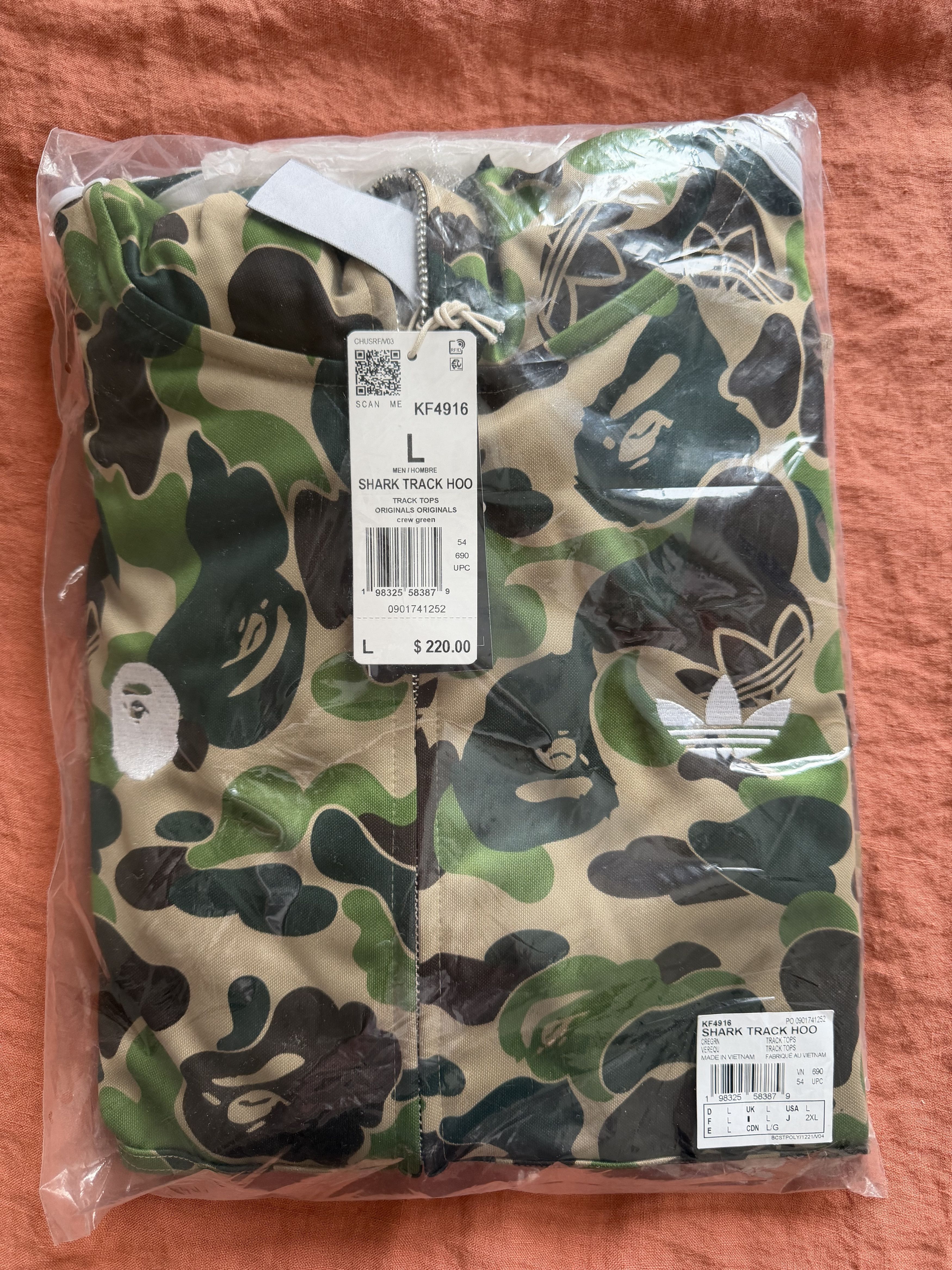 Adidas × Bape Bape Adidas Track Full Zip Shark Hoodie in Green Camo Size US L / EU 52-54 / 3 - 9 Thumbnail