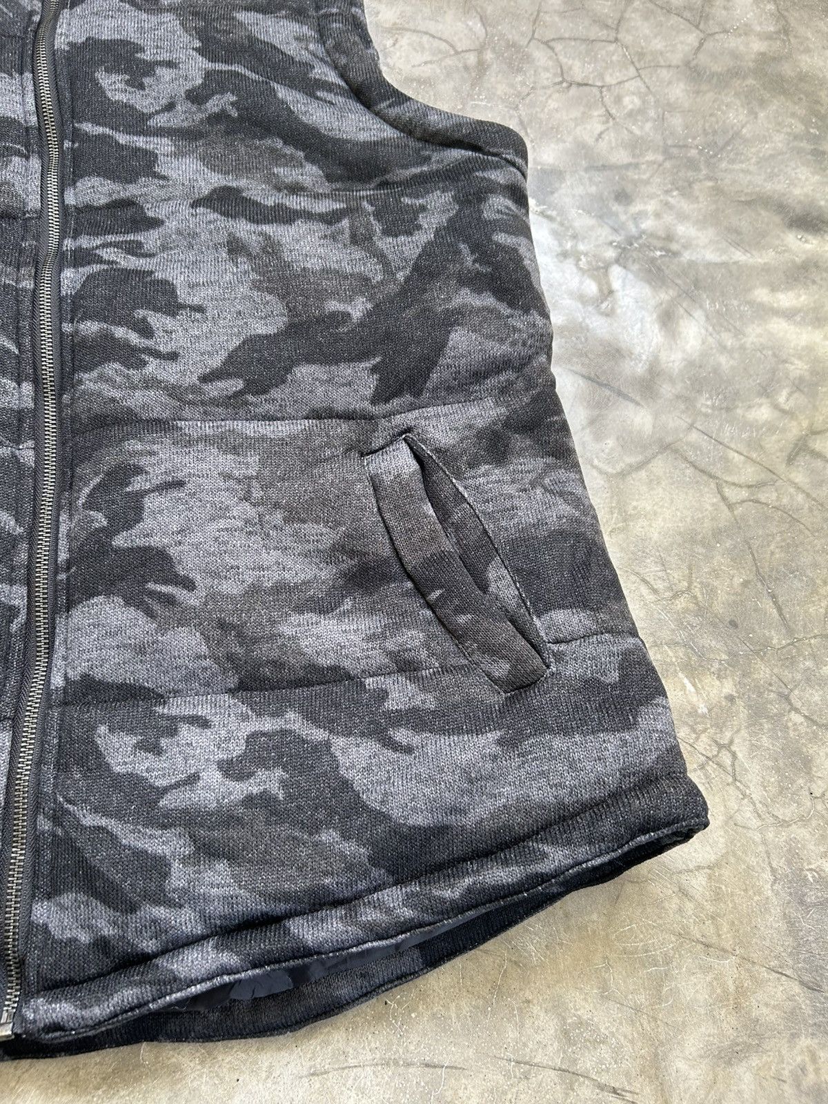 In The Attic In The Attic Homme - Camo Zipper Vest Size XL Size US XL / EU 56 / 4 - 3 Thumbnail