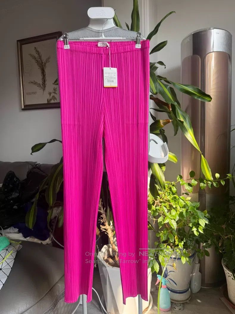 Issey Miyake Issey Miyake size:5 Pink Shiny Pants Size 31" - 1 Thumbnail