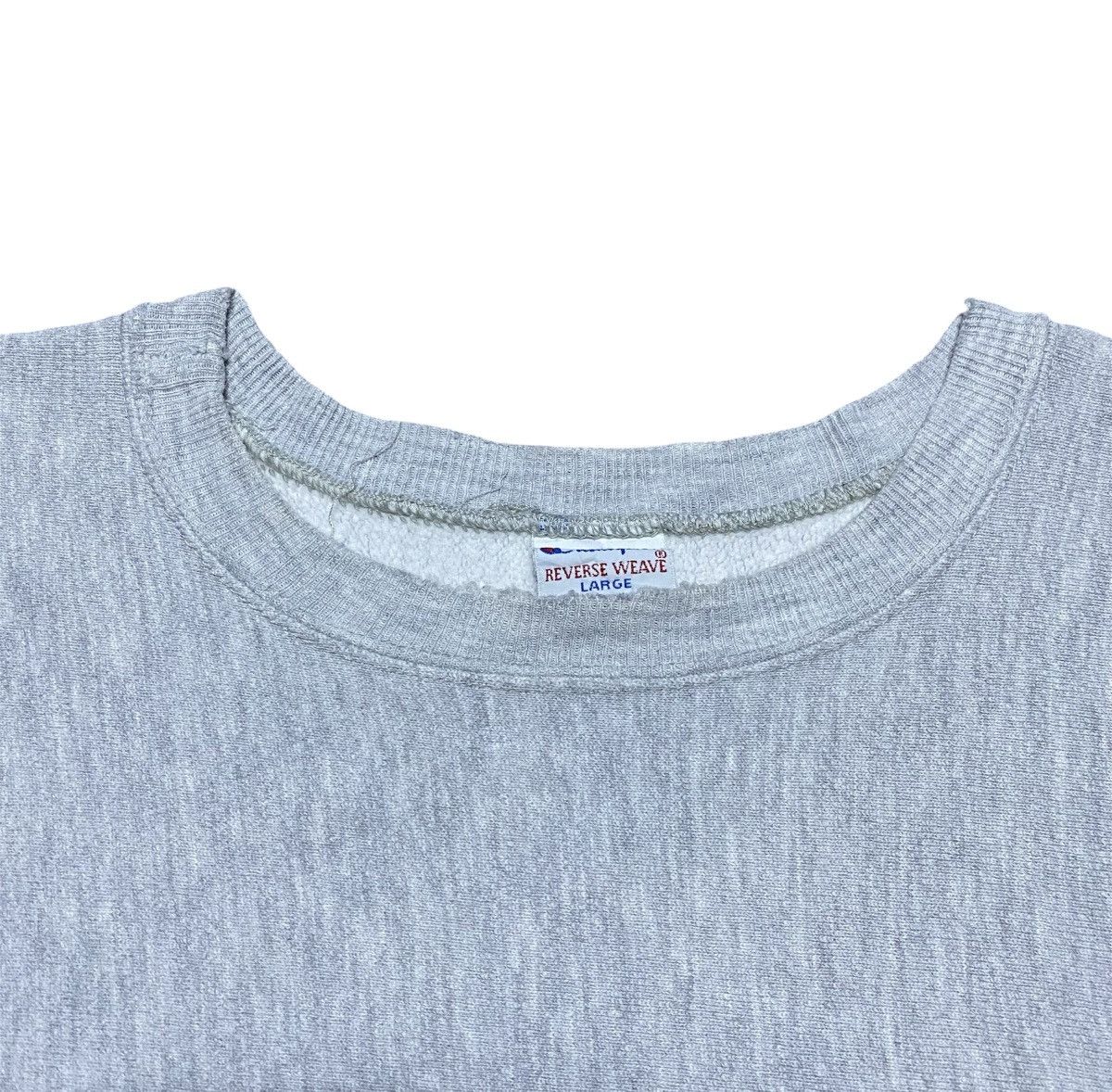 Champion Rare‼️🔥Vintage Distress Reverse Weave Small Logo Sweatshirt Size US M / EU 48-50 / 2 - 4 Thumbnail