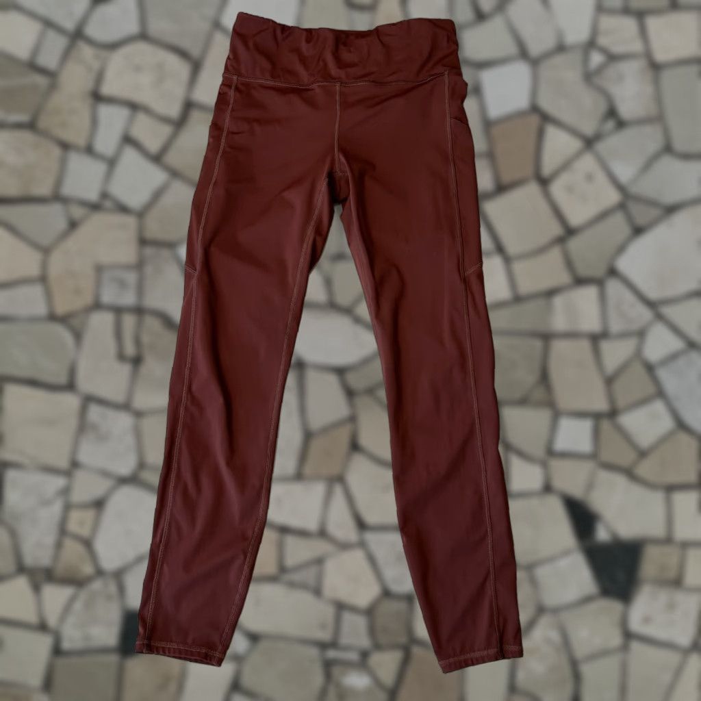 Vuori Vuori Stride Legging Women's Small Leggings Regular Maroon Solid Logo 26 Inseam Athletic Womens XS-? Size 28" / US 6 / IT 42 - 1 Thumbnail