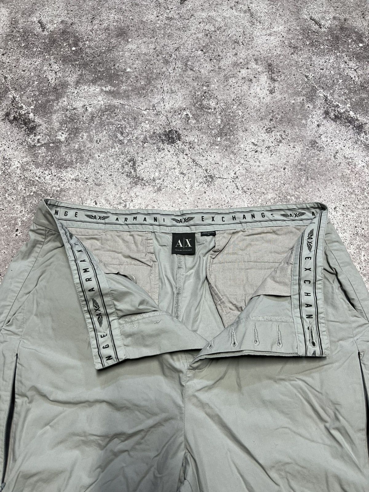 Armani Exchange Armani y2k multi pocket Gray men's shorts vintage Size US 34 / EU 50 - 6 Thumbnail