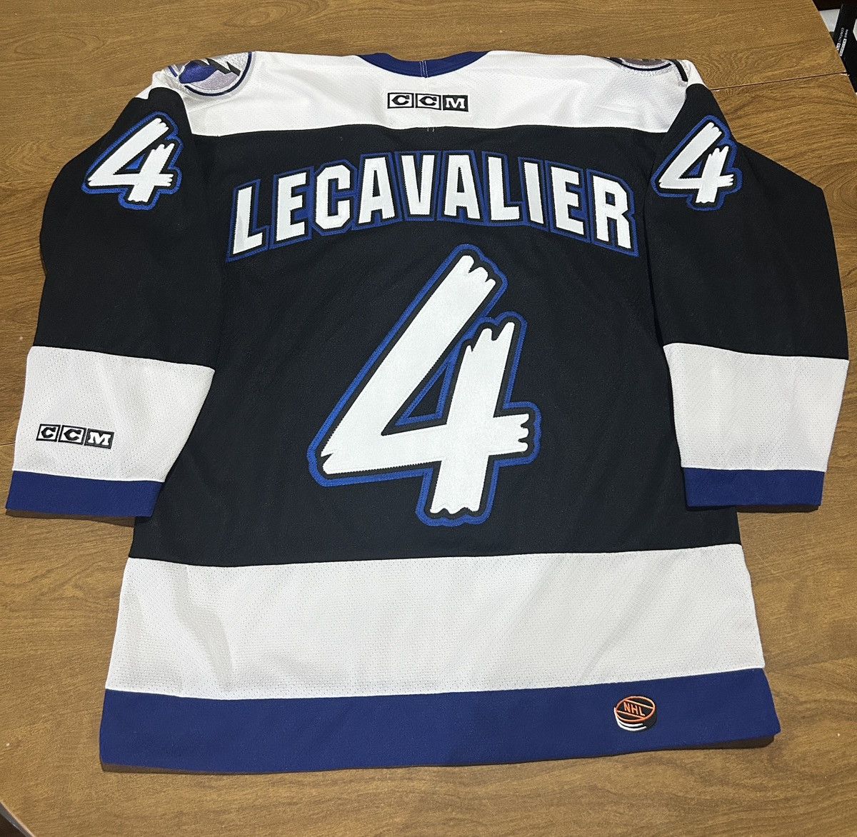Ccm Vintage Tampa Bay Lightning Vincent Lecavalier NHL Jersey Size US M / EU 48-50 / 2 - 2 Thumbnail