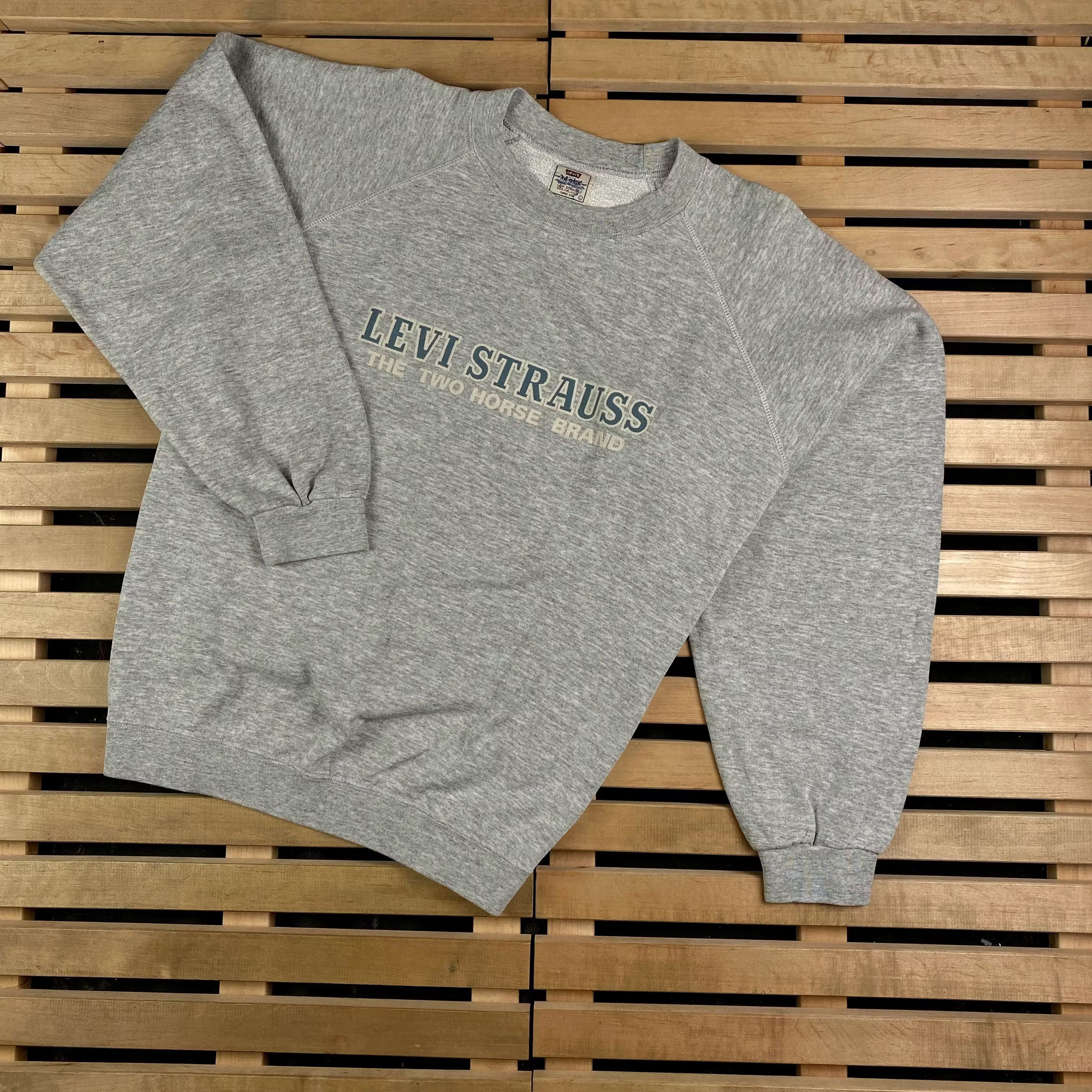 Levi's × Levi's Vintage Clothing × Vintage Mens Sweatshirt Levis Vintage Big Print Size L Size US L / EU 52-54 / 3 - 1 Thumbnail