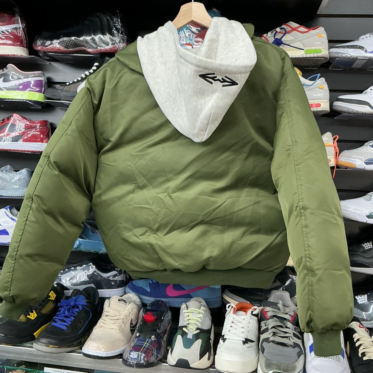 HMDD HMDD ALPHA BOMBER JACKET BRAND NEW SIZE MEDIUM Size US M / EU 48-50 / 2 - 2 Thumbnail