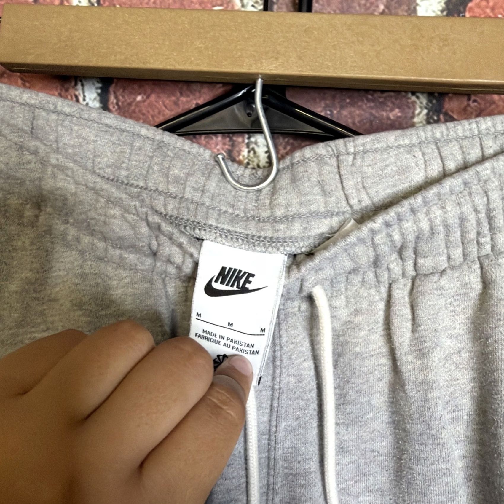 Nike Nike Mens Tracksuit Set Gray Fleece Speckled Hoodie and Joggers L/Regular Size US L / EU 52-54 / 3 - 5 Thumbnail