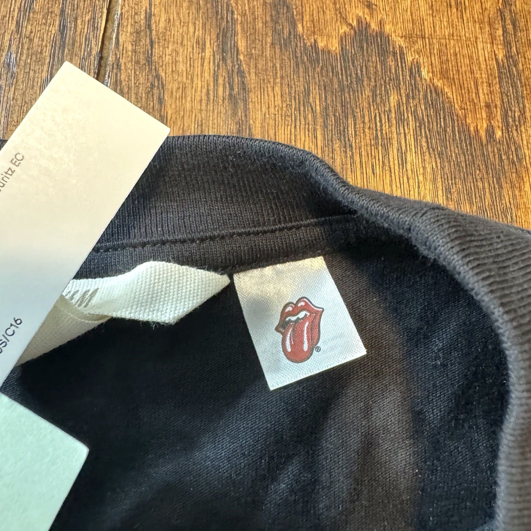 Vintage The Rolling Stones T Shirt Small Live Concert Adelph Theater Dublin H&M New Size US S / EU 44-46 / 1 - 6 Thumbnail