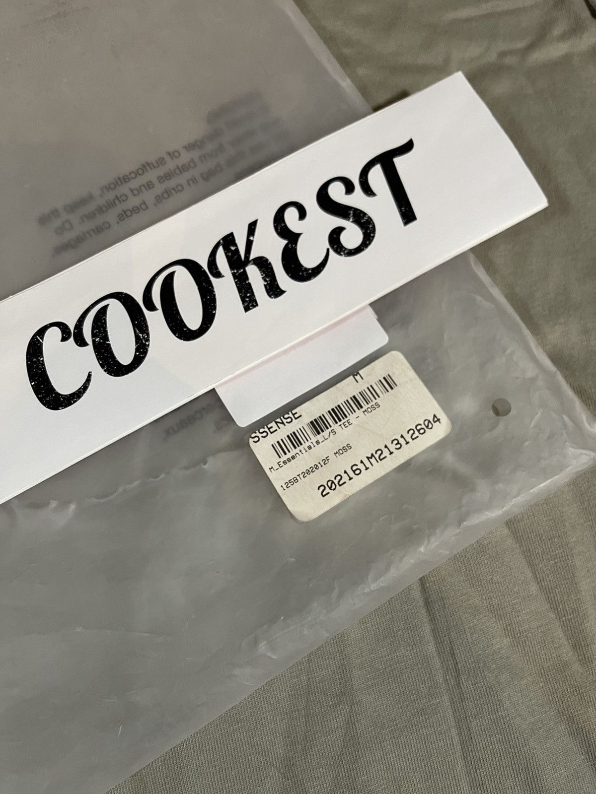 Essentials Fear of God Essentials Boxy L/S T-Shirt Applique Logo Moss Size US M / EU 48-50 / 2 - 13 Thumbnail
