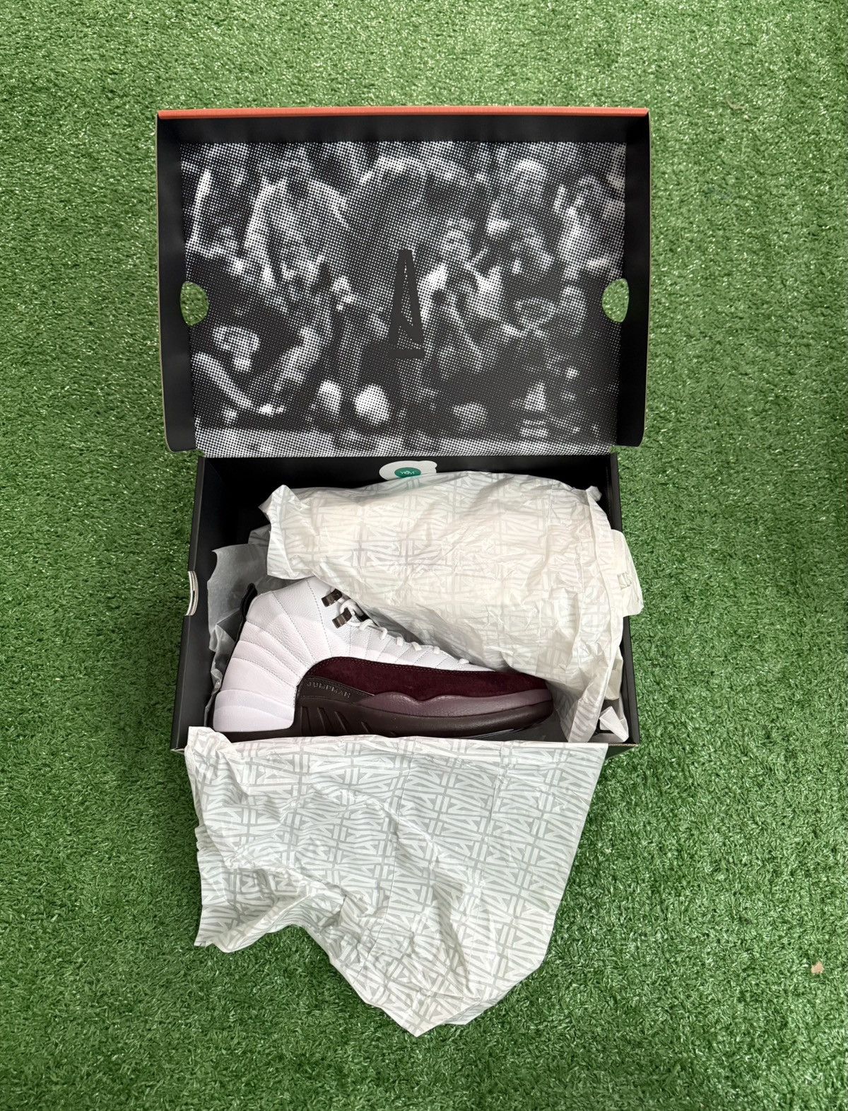 A Ma Maniere WOMEN'S A MA MANIÉRE AIR JORDAN XII "WHITE" Size US 9 / IT 39 - 1 Thumbnail