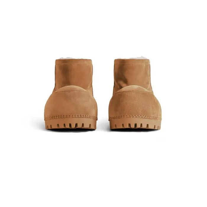Balenciaga o1bcso1str0226 Alaska Fur Bootie In Brown Size US 8 / EU 41 - 3 Thumbnail