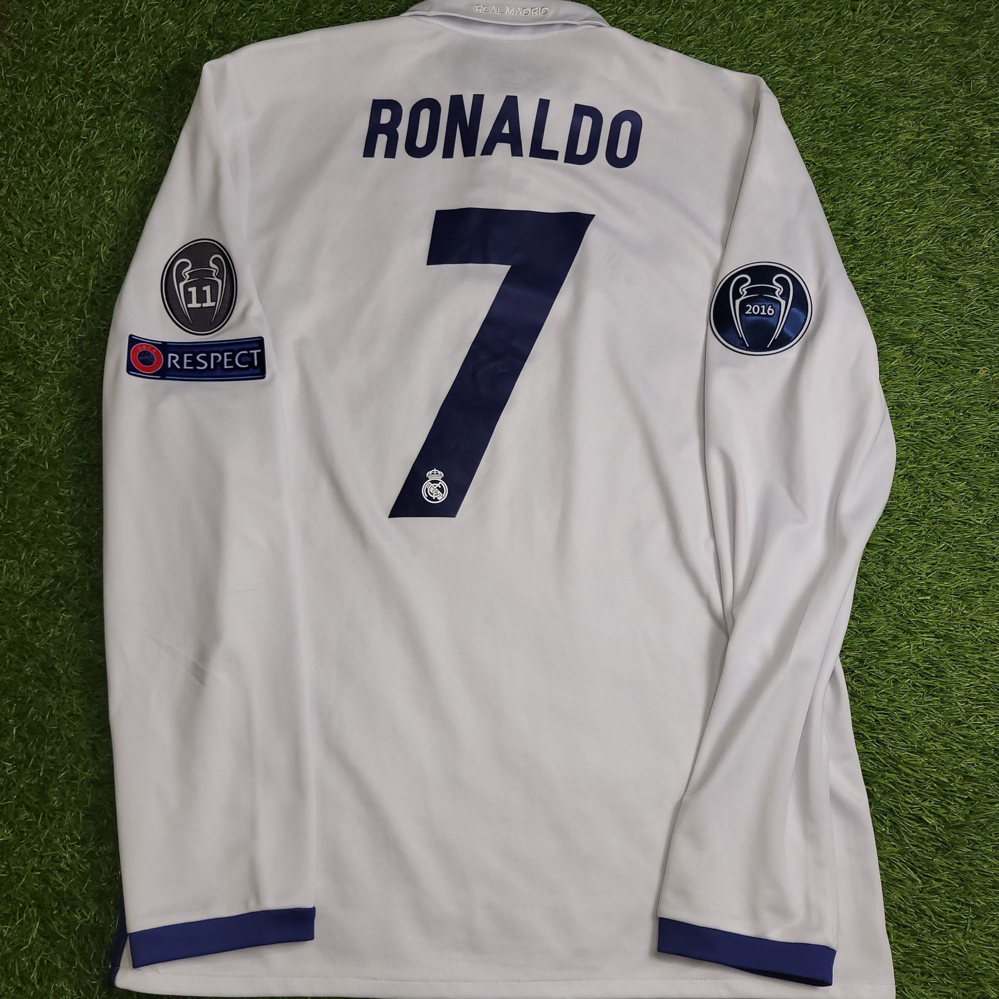 Adidas Ronaldo Real Madrid 2016 2017 Long Sleeve Soccer Jersey M Size US M / EU 48-50 / 2 - 1 Thumbnail