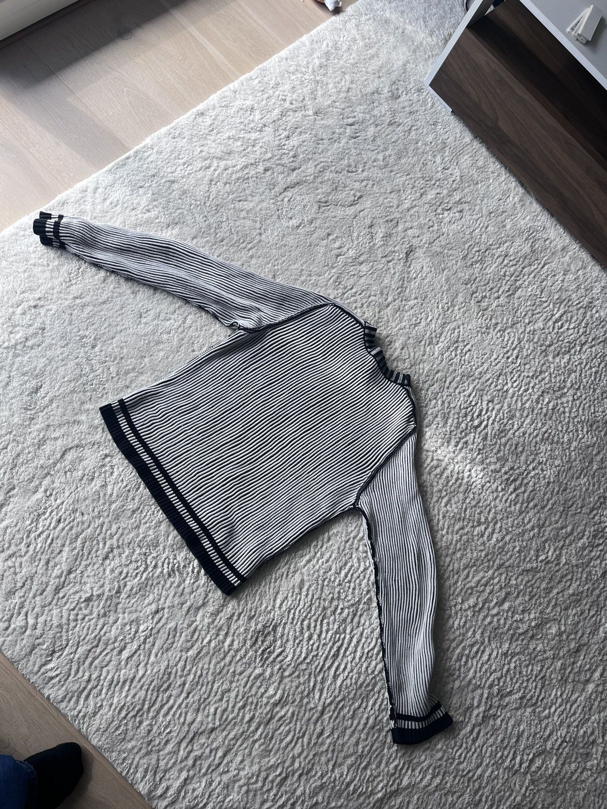 Tom Wood Tom Wood Ssense Exclusive sample sweater Size US M / EU 48-50 / 2 - 2 Thumbnail