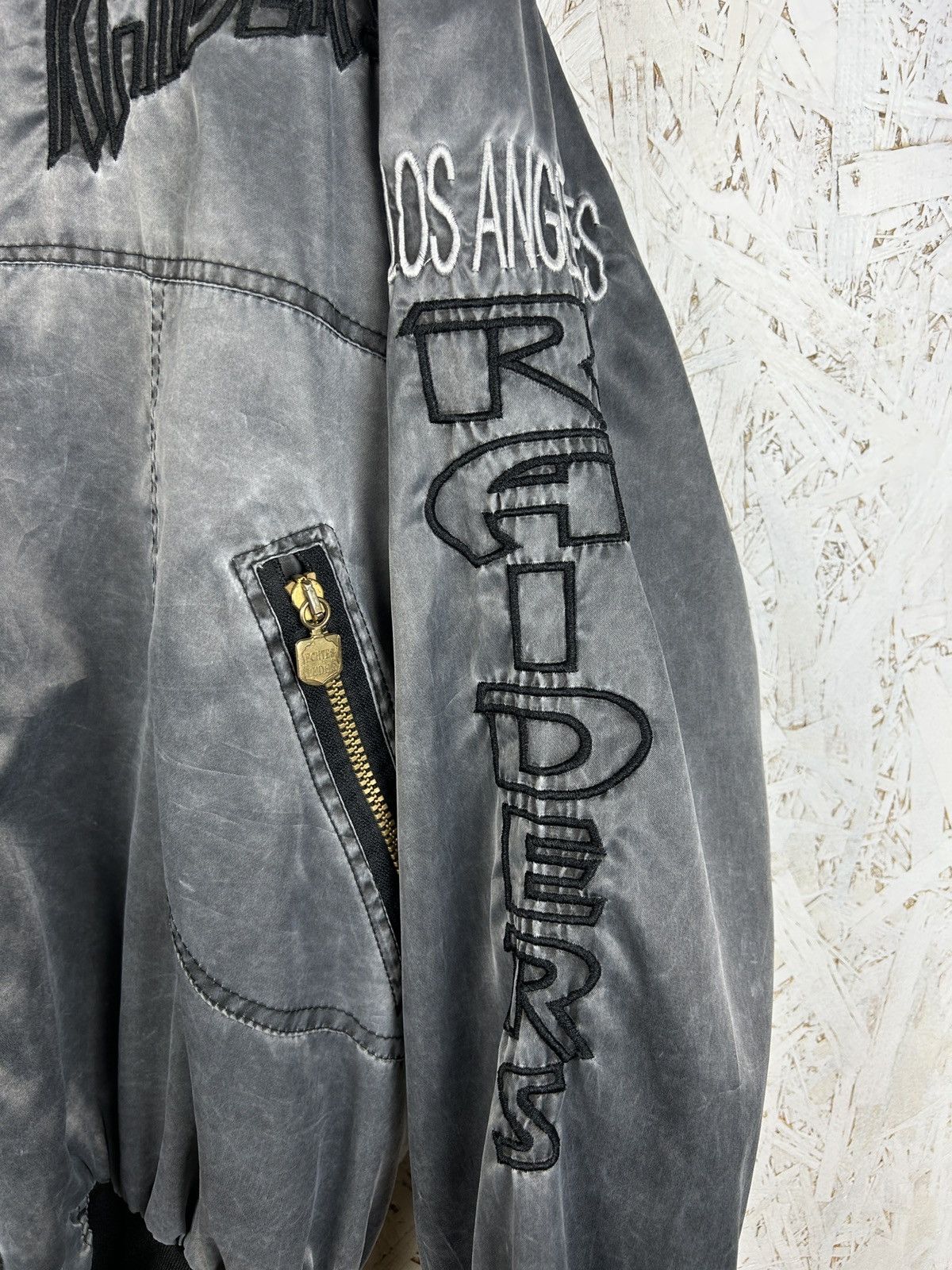 NFL 80s Vintage Los Angeles Raiders NFL Bomber Jacket Grey XL Size US XL / EU 56 / 4 - 3 Thumbnail