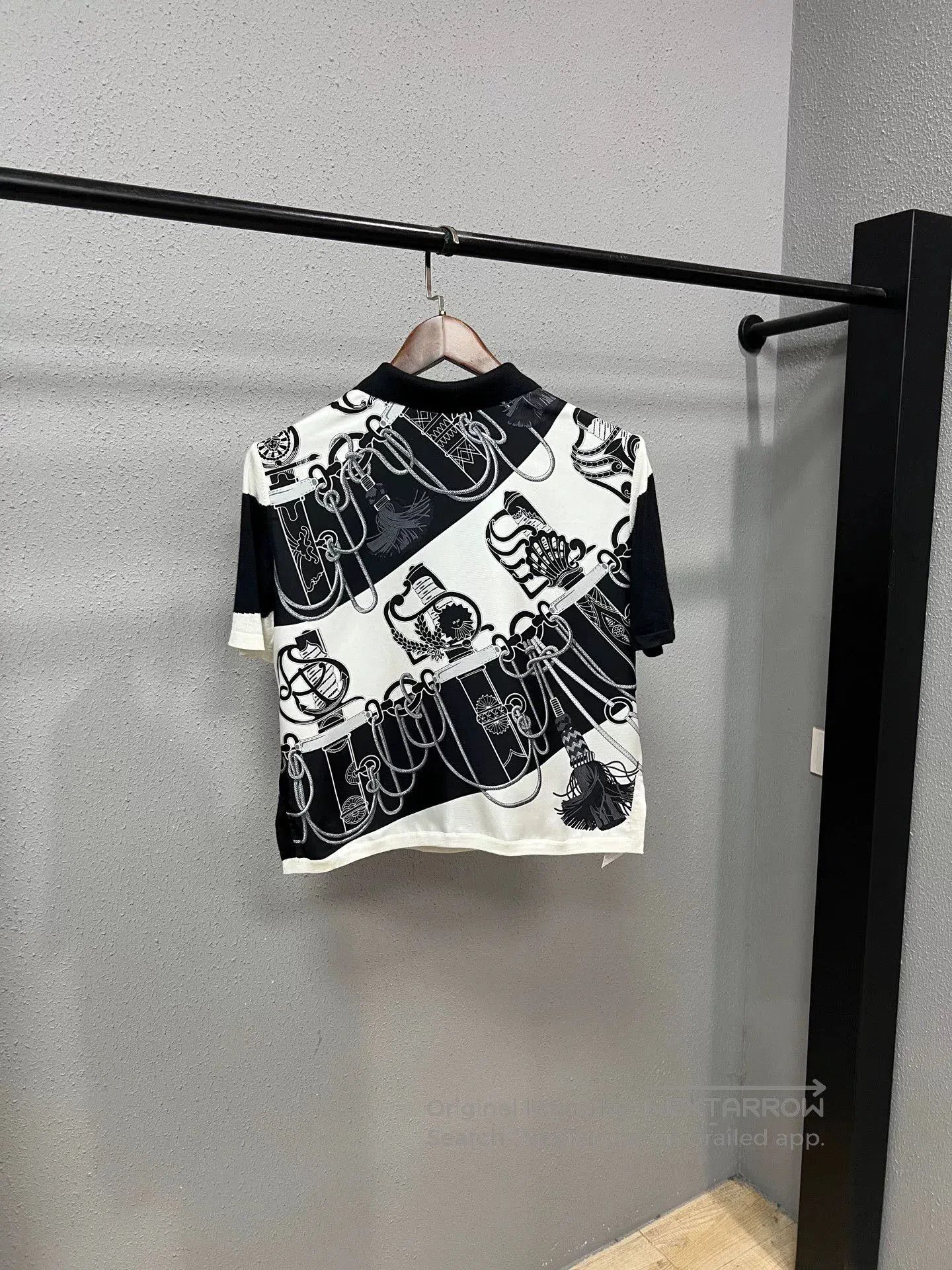 Hermes hermes black and white silk short sleeve. Size M / US 6-8 / IT 42-44 - 2 Thumbnail