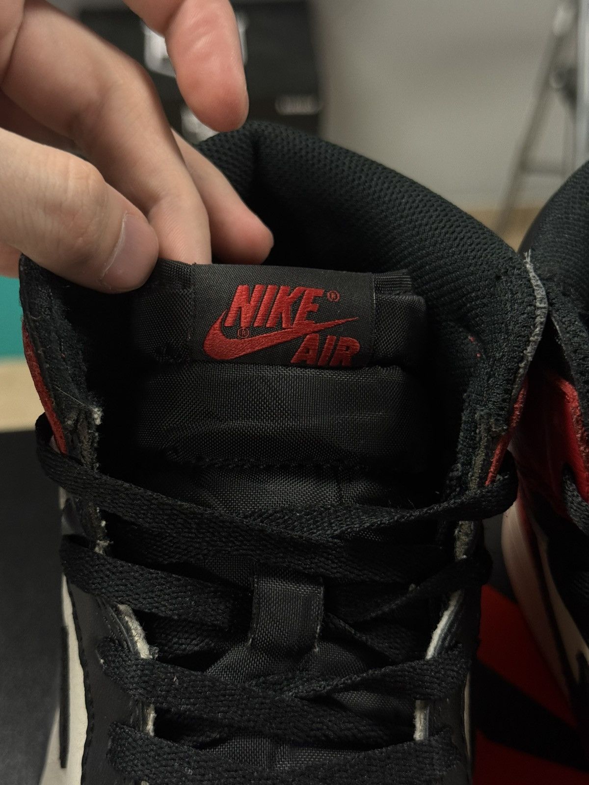 Jordan Brand × Nike Jordan 1 Bred Toe Size 11 Black Red Size 11 Pre Owned Size US 11 / EU 44 - 11 Thumbnail