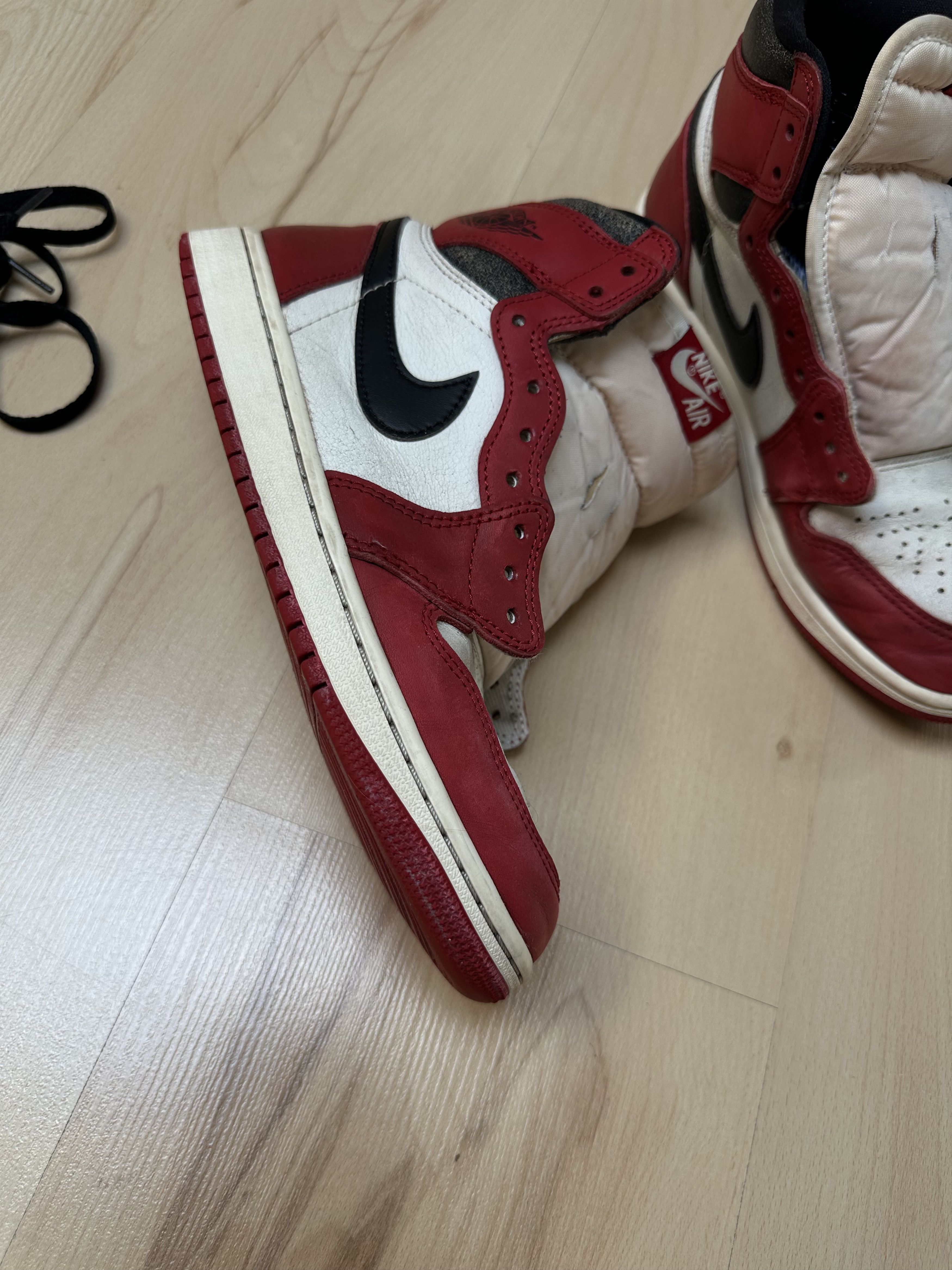 Jordan Brand Nike Air Jordan 1 Retro High OG Lost and Found Chicago EU 40 Size US 7 / EU 40 - 5 Thumbnail
