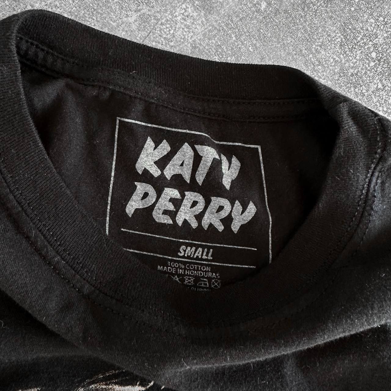 Band Tees Katty Perry The Witness tour tee y2k pop artist music Size US S / EU 44-46 / 1 - 5 Thumbnail