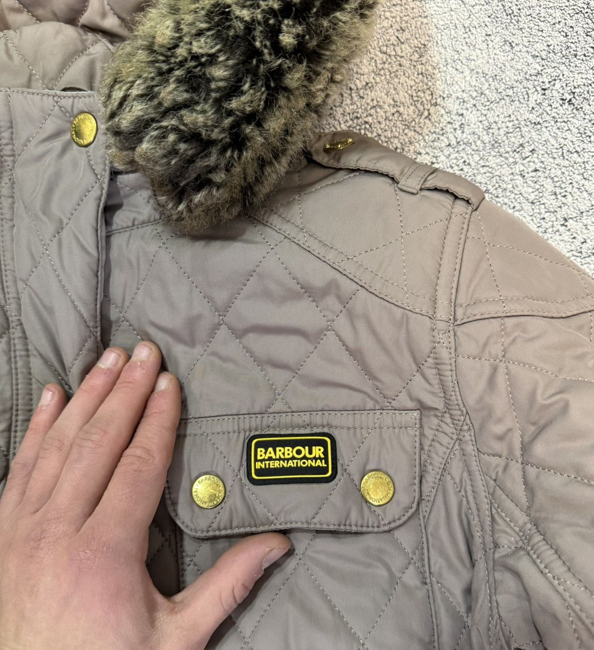 Barbour Barbour Enduro Quilt Women Jacket Hooded Fur UK14 EU40 USA10 Size L / US 10 / IT 46 - 7 Thumbnail