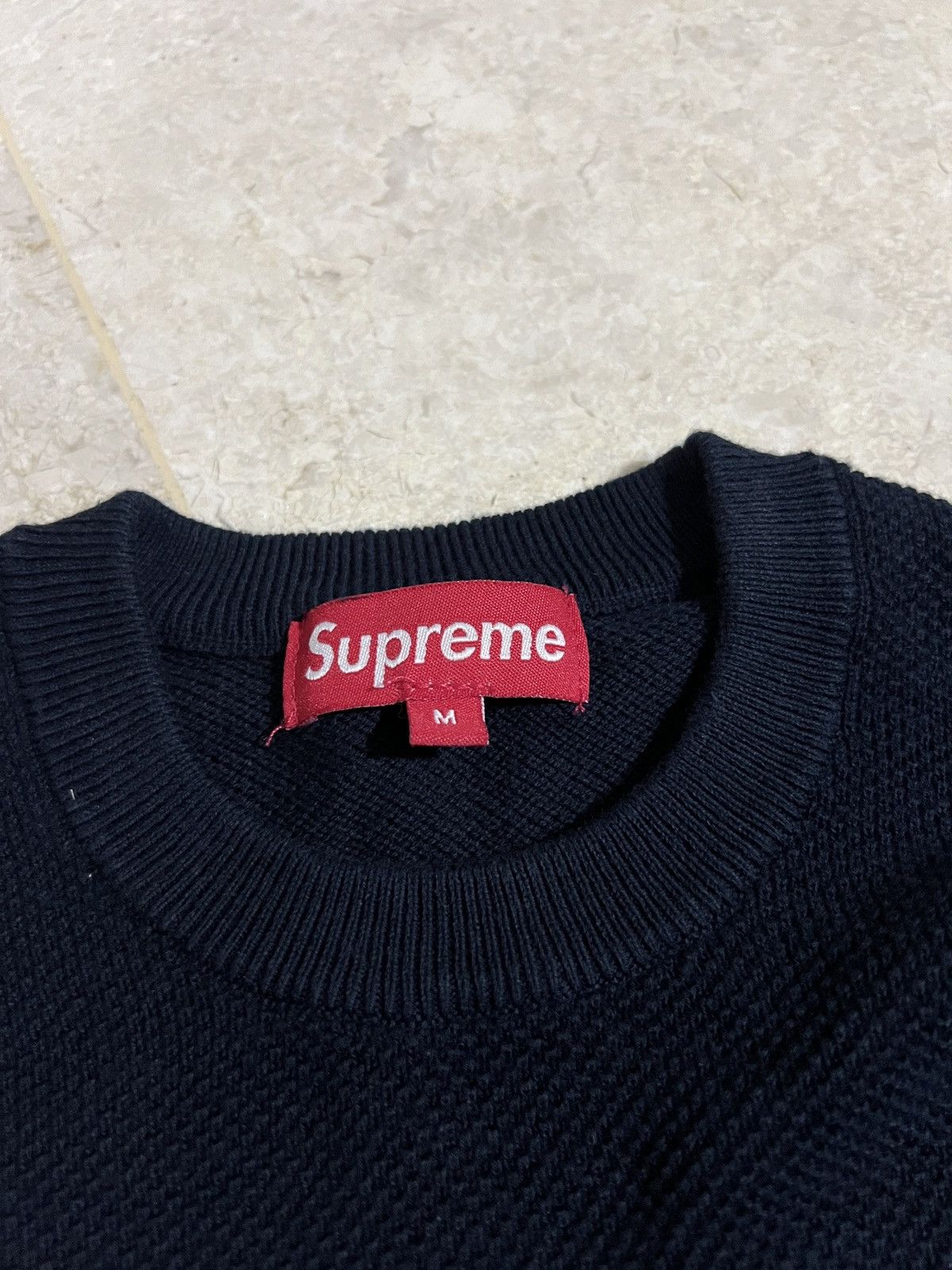 Supreme Supreme Script Knit Sweater size M Size US M / EU 48-50 / 2 - 2 Thumbnail