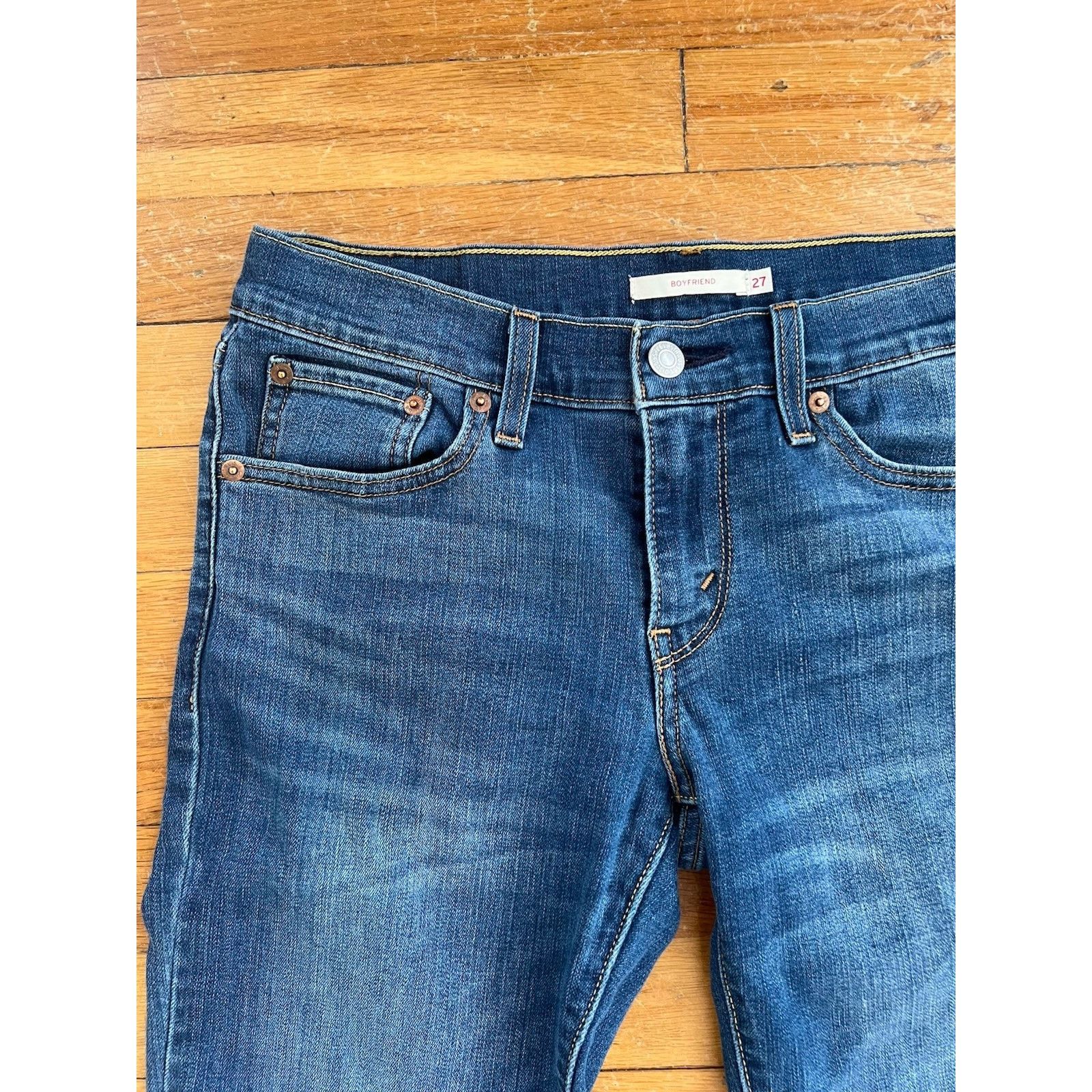 Levi's Levis Slim Jeans Boyfriend Straight Women Size 27 A000834 Size US 27 - 2 Thumbnail