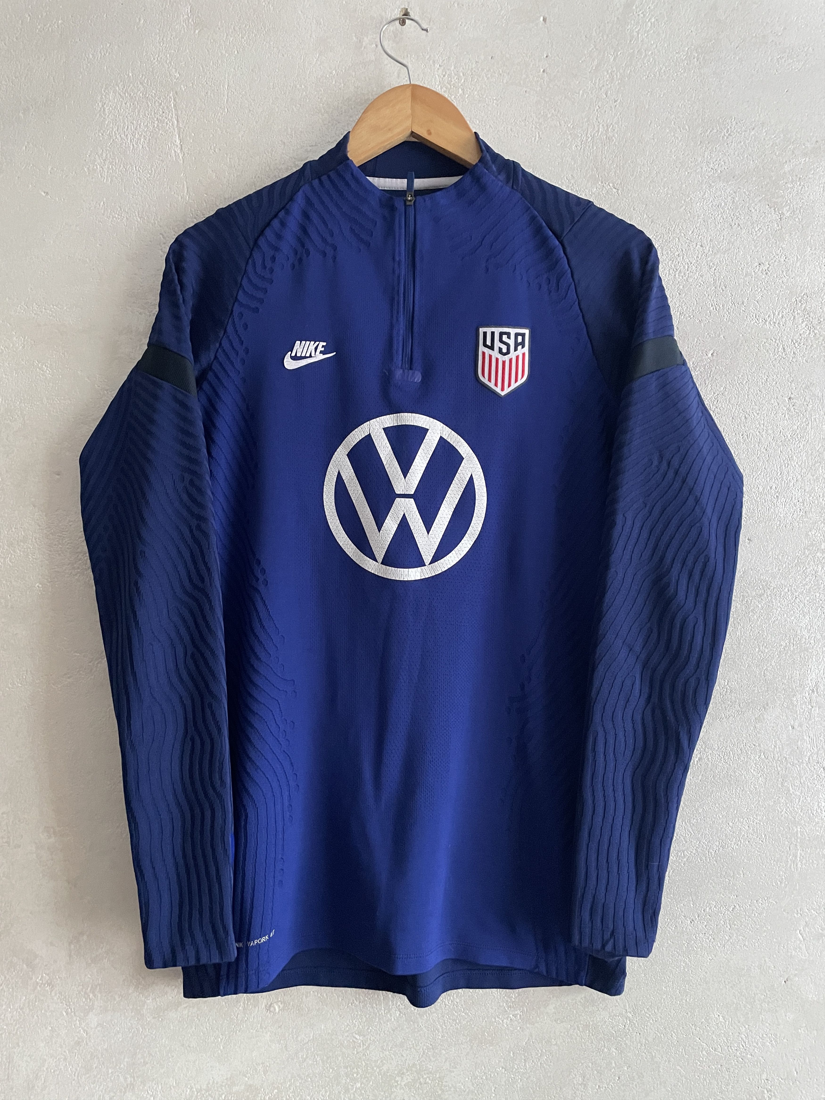 Nike AUTHENTIC USA 2020 Training 1/4 Zip Top Jersey Vaporknit Size M / US 6-8 / IT 42-44 - 1 Thumbnail