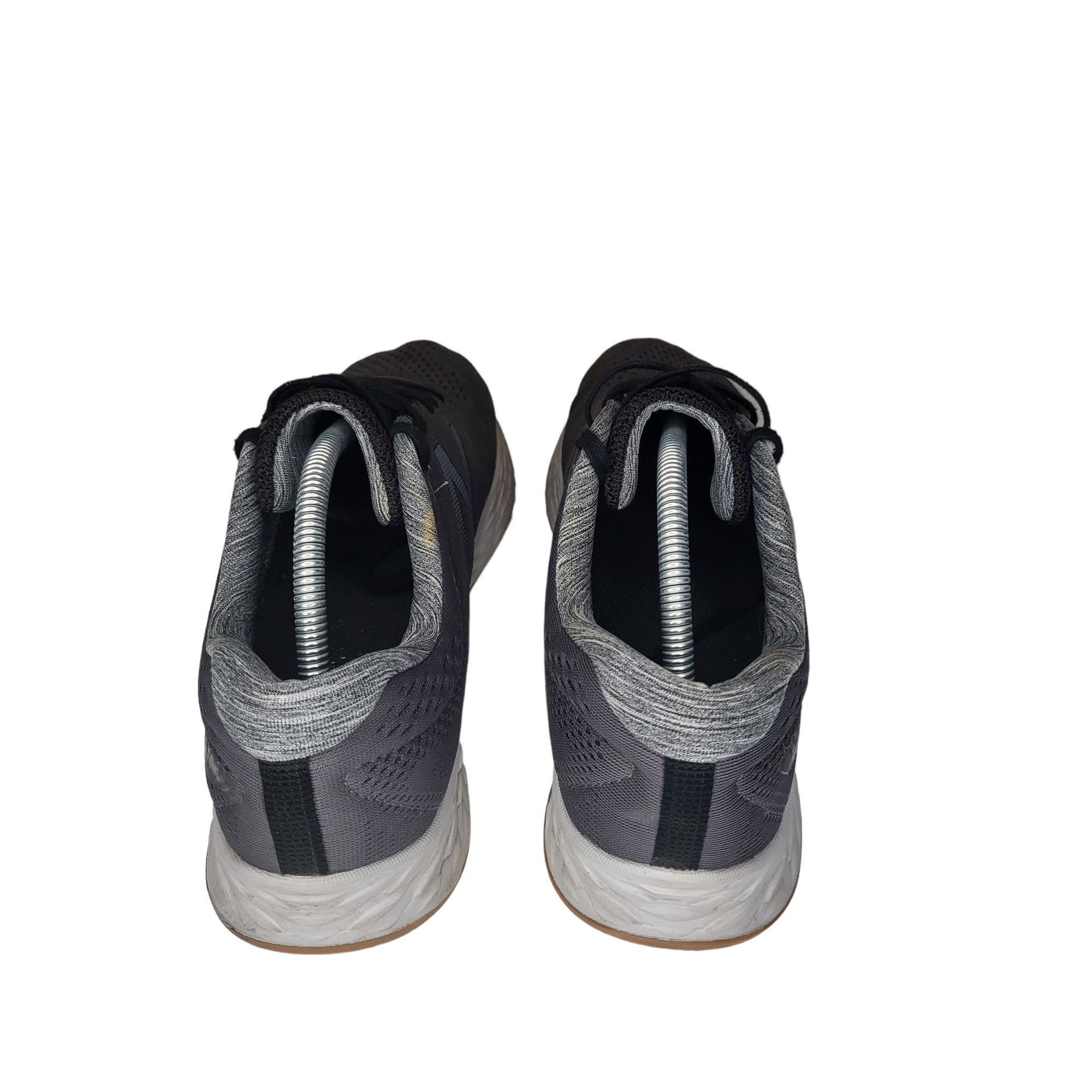 New Balance New Balance Maris Fresh Foam Sneakers Men Sz 11 Gray Running Size US 11 / EU 44 - 5 Thumbnail