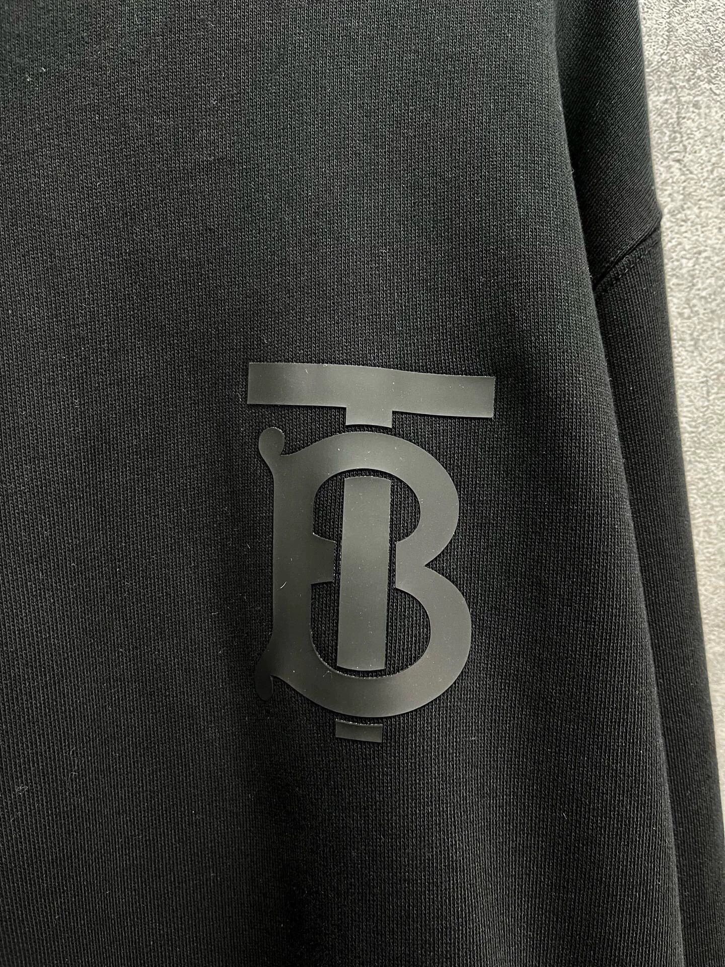Burberry Burberry TB Logo crewneck sweatshirt L like new Size US L / EU 52-54 / 3 - 5 Thumbnail